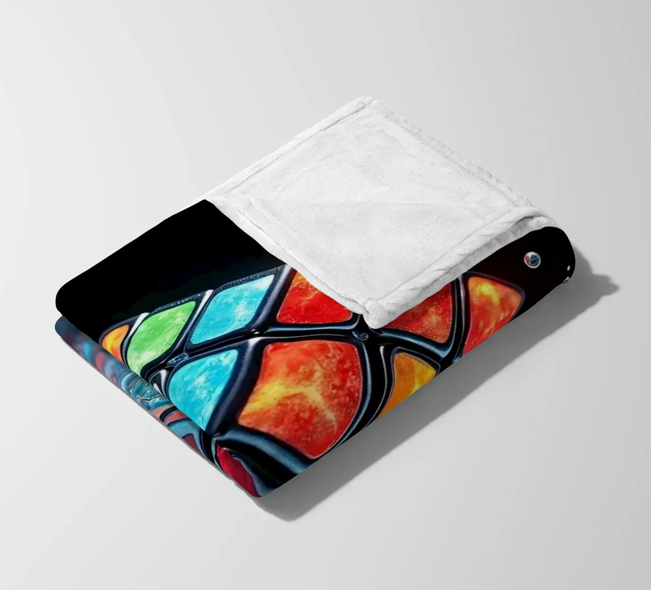 Cubo di Rubik colorato che schizza nell'acqua con riflessi vibranti coperta in pile da DesignDoodle