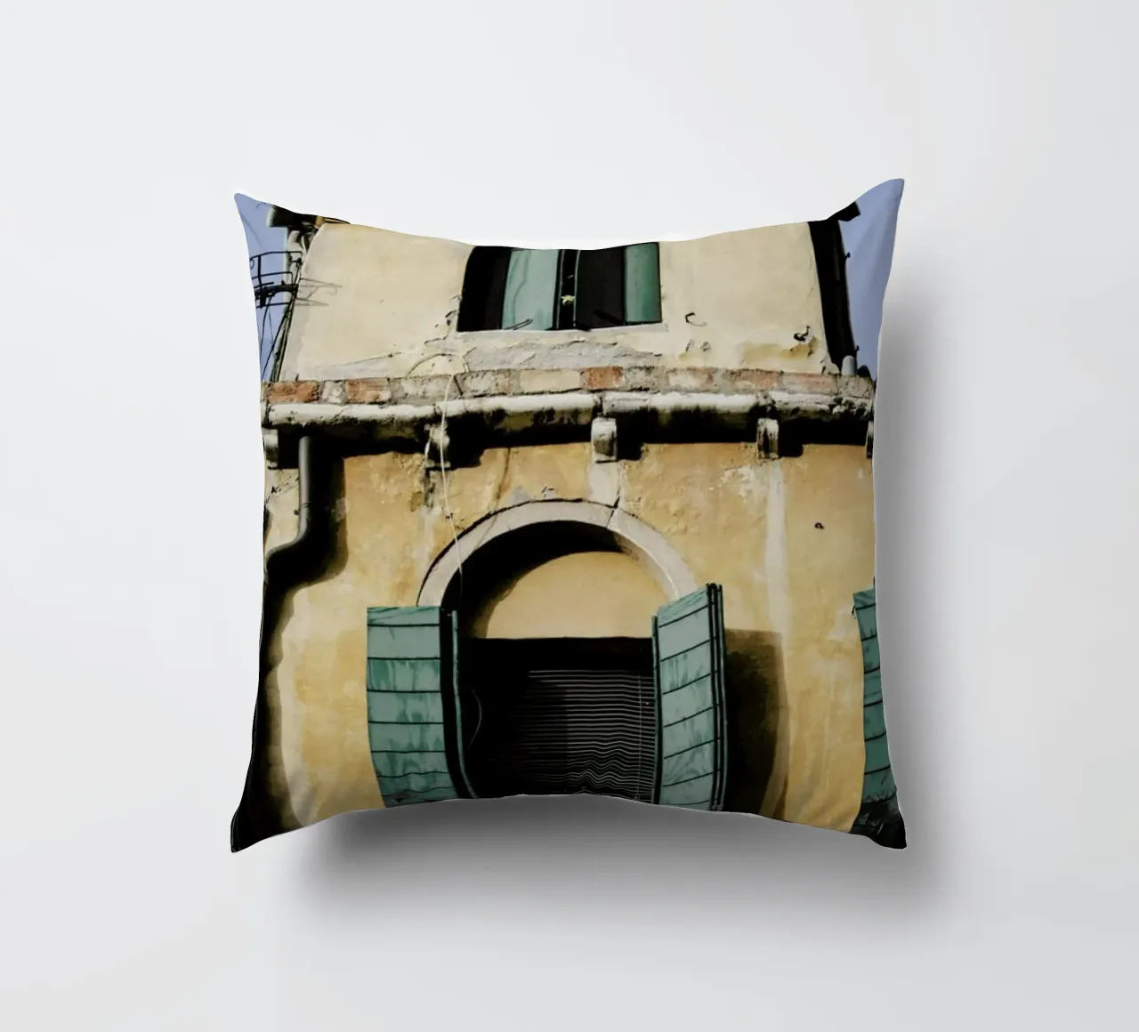Laundry in Venice cuscino da Anja Hebrank Photography