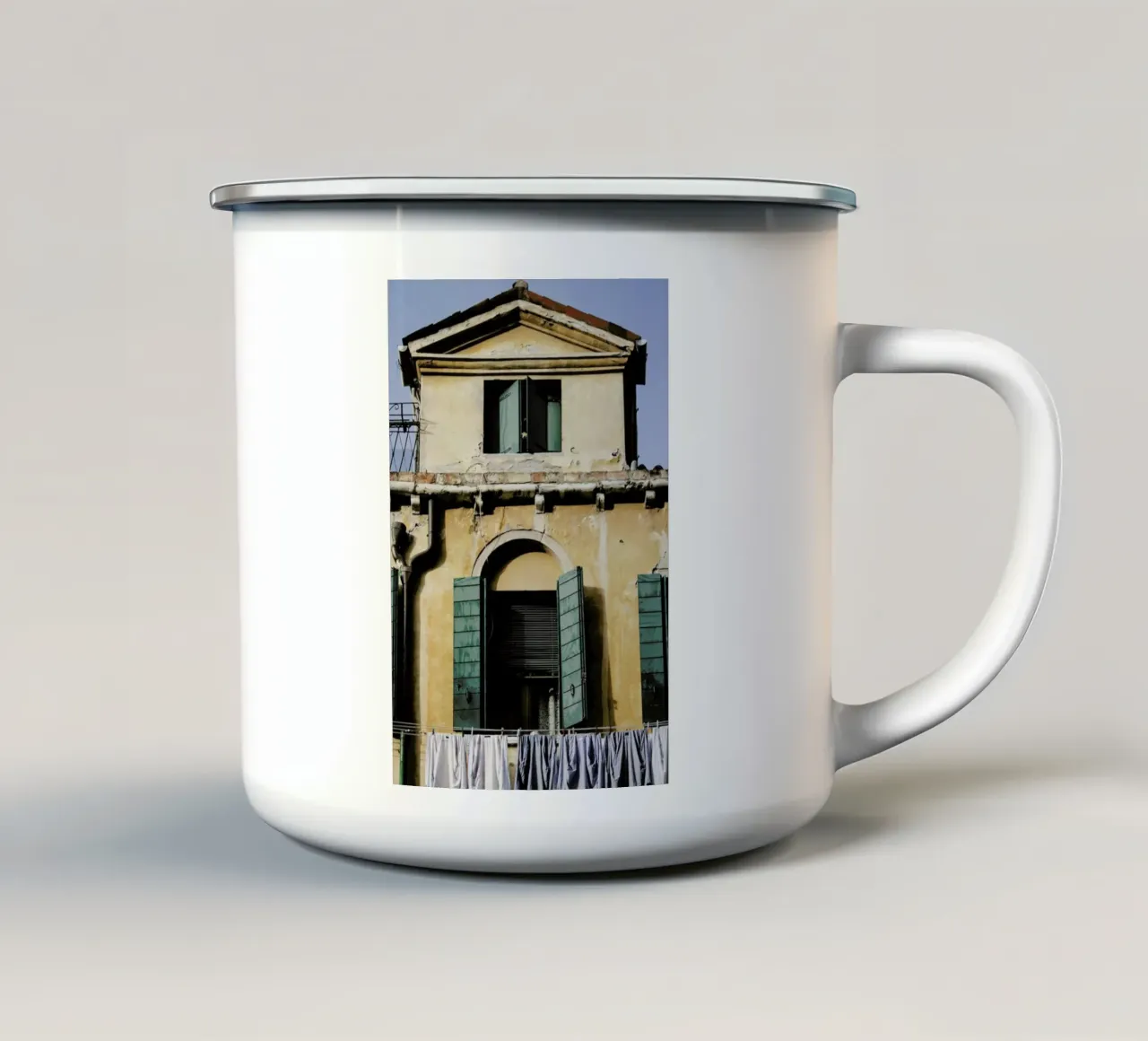Laundry in Venice tazza in smalto da Anja Hebrank Photography