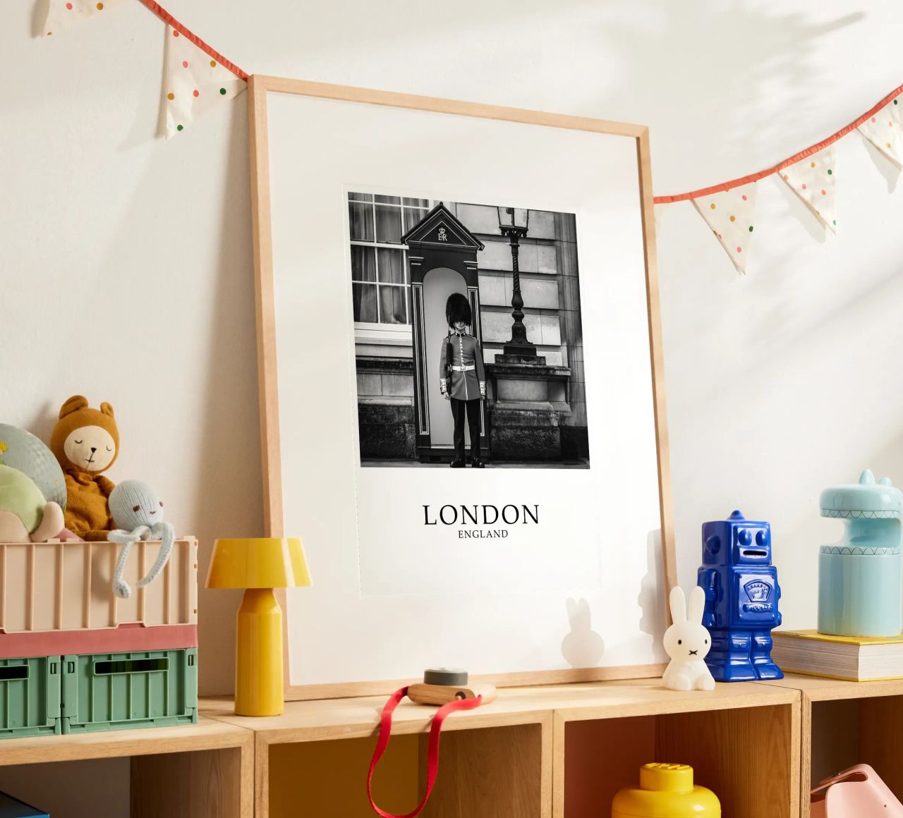 London England Buckingham Palace Wache Szene Graustufen Poster von Charnwood Prints