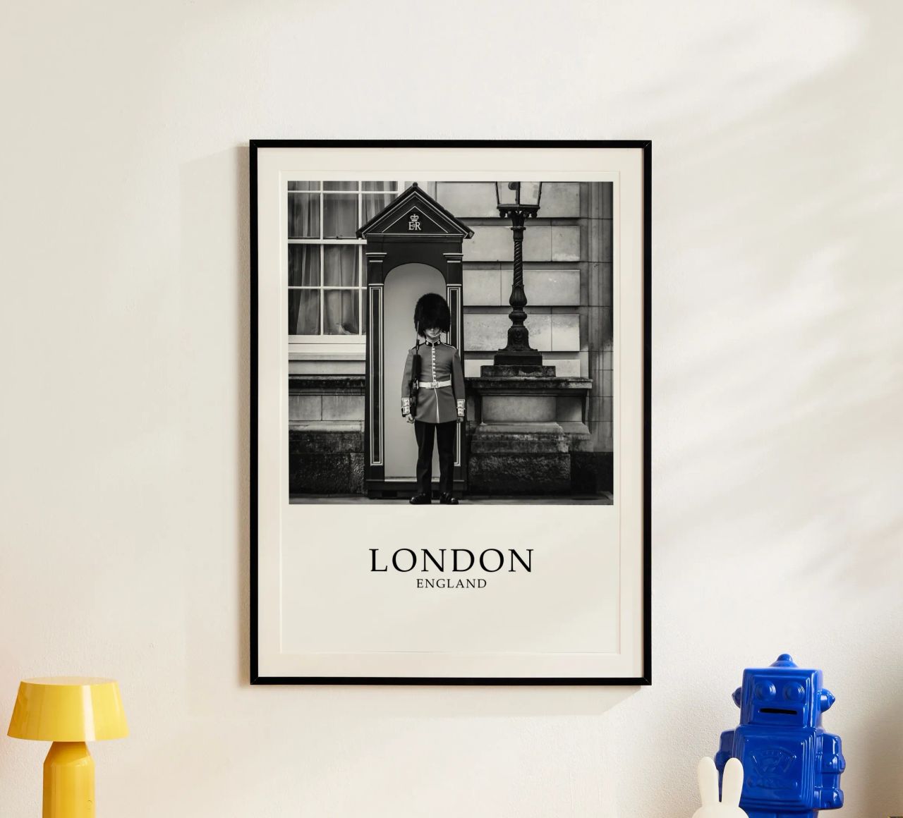 London England Buckingham Palace Wache Szene Graustufen Poster von Charnwood Prints