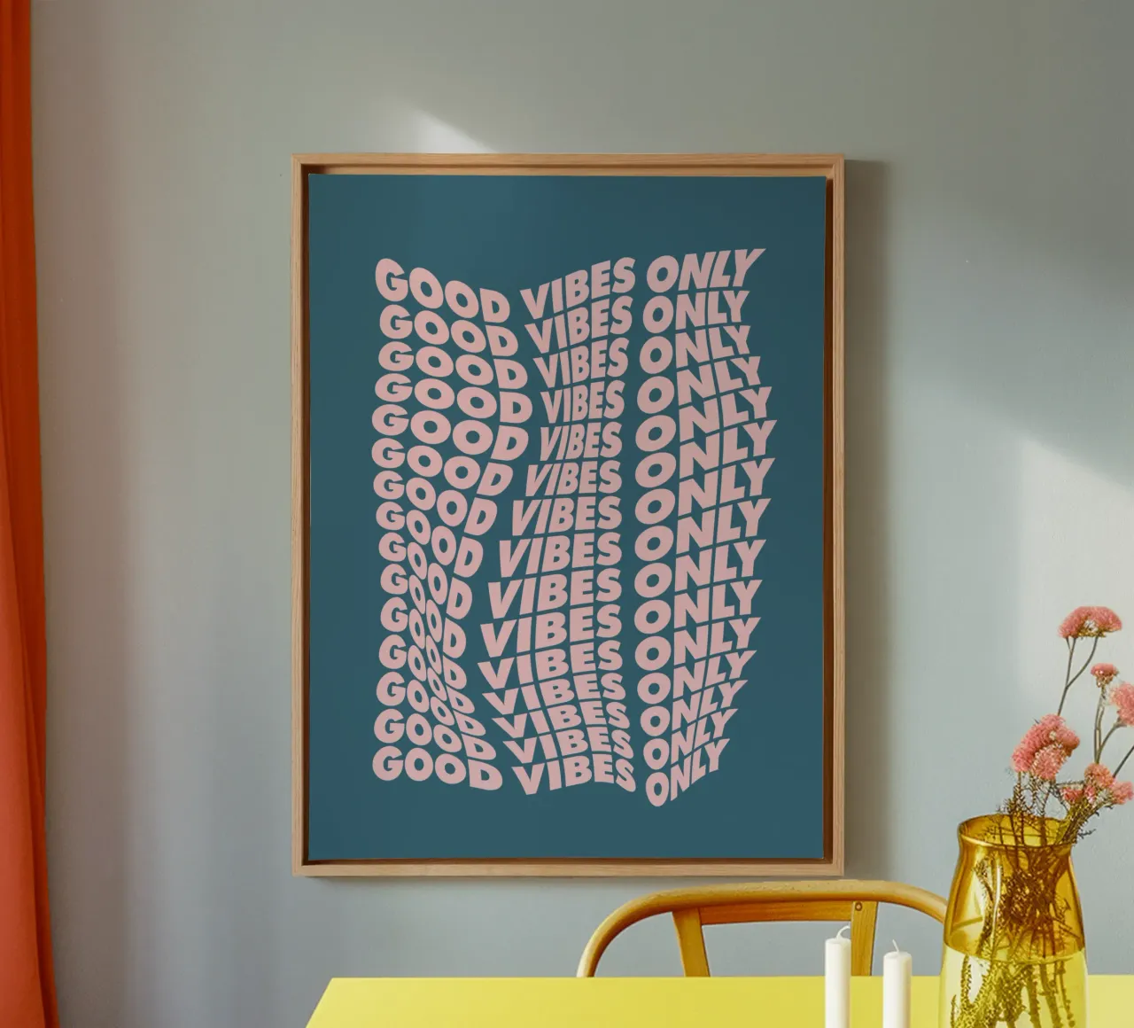 Good Vibes Only Cheerful Typography Wall Decor Rosa e Blu tela con Cornice a cassetta da THE MOTIVATED TYPE