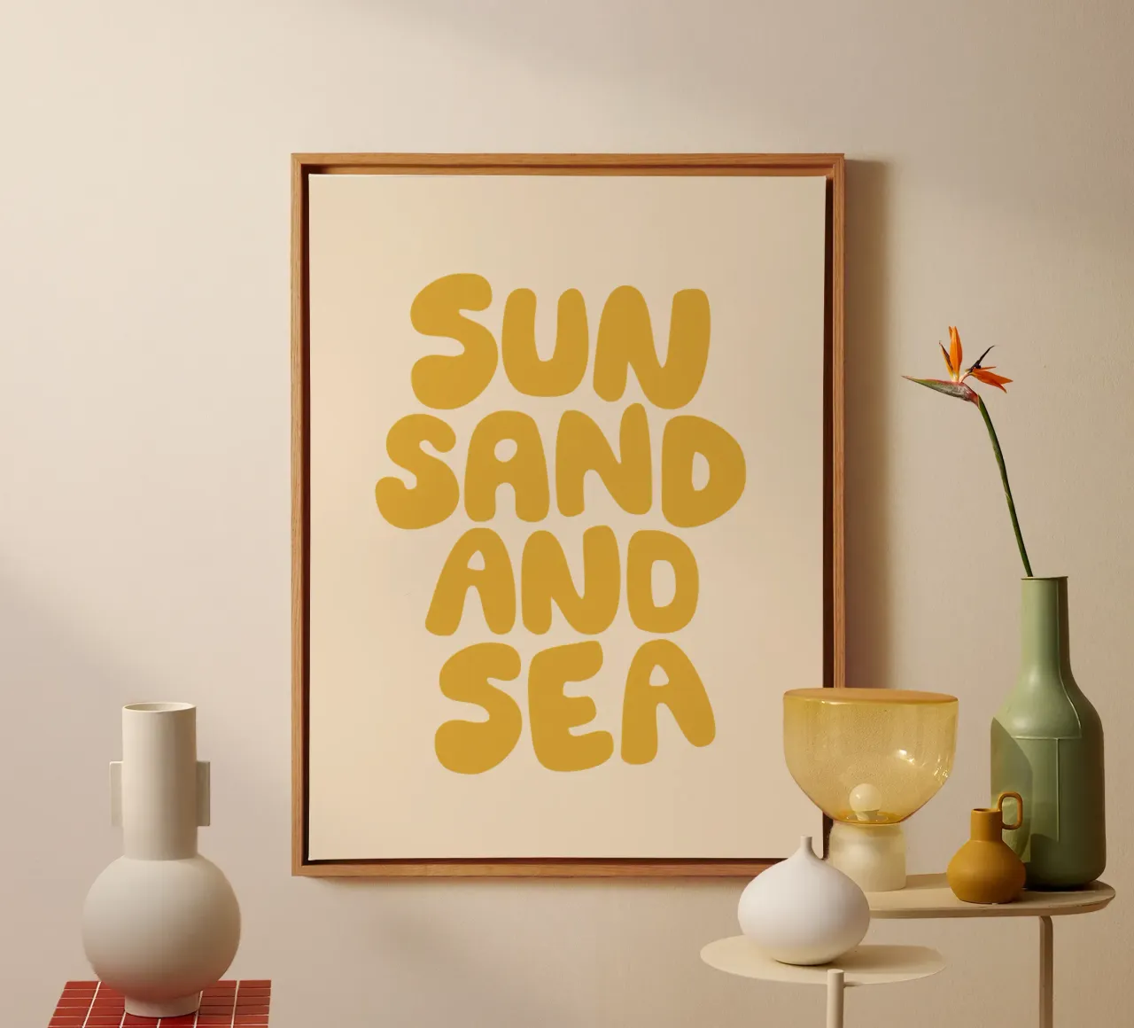Sun Sand and Sea Summertime Beach Typography Print in Yellow (Soleil, sable et mer - Typographie de plage d'été en jaune) toile avec Caisse américaine de THE MOTIVATED TYPE