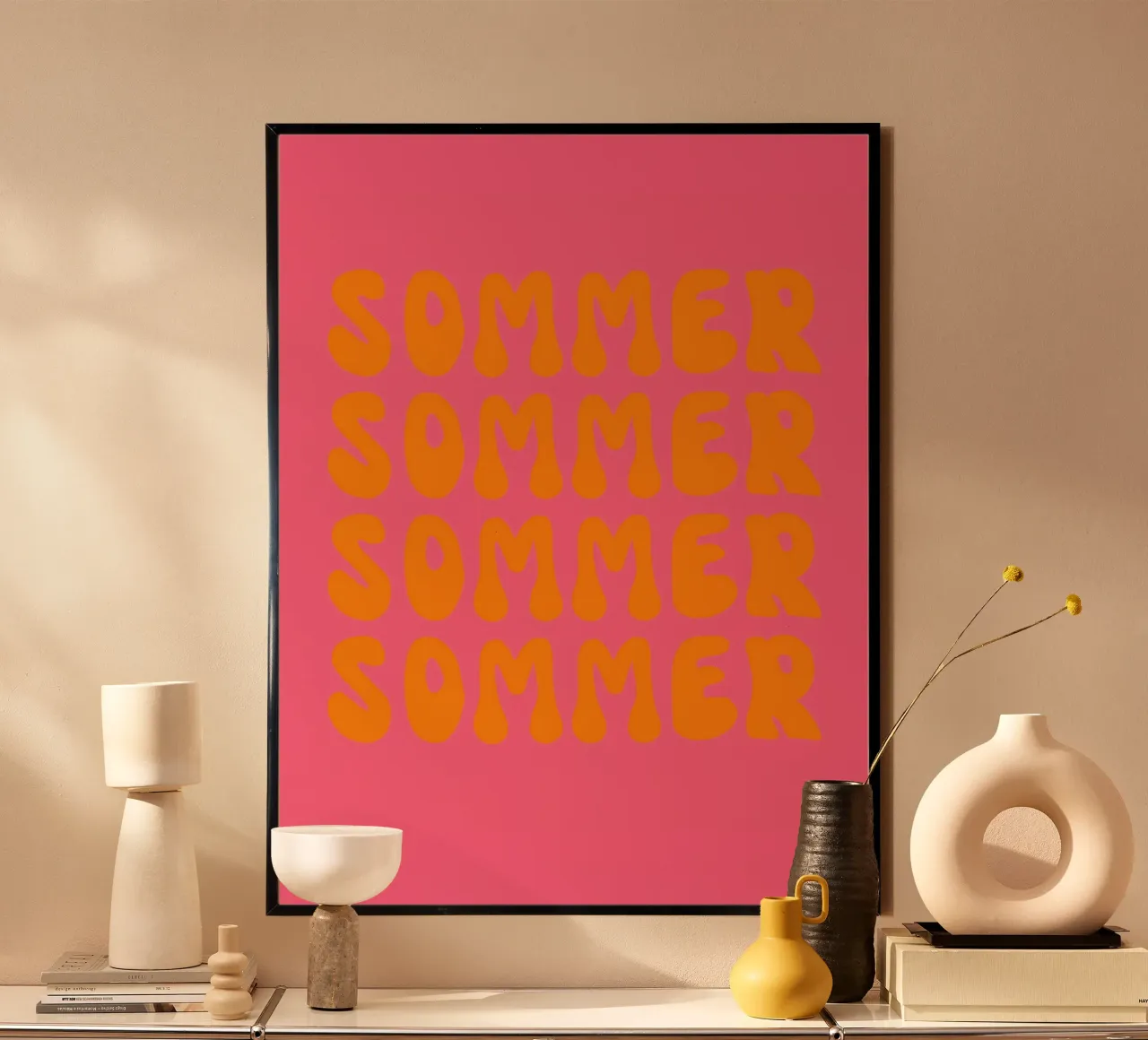 Font retrò estivo su rosa arancione carta hahnemühle da Alisa Knöß