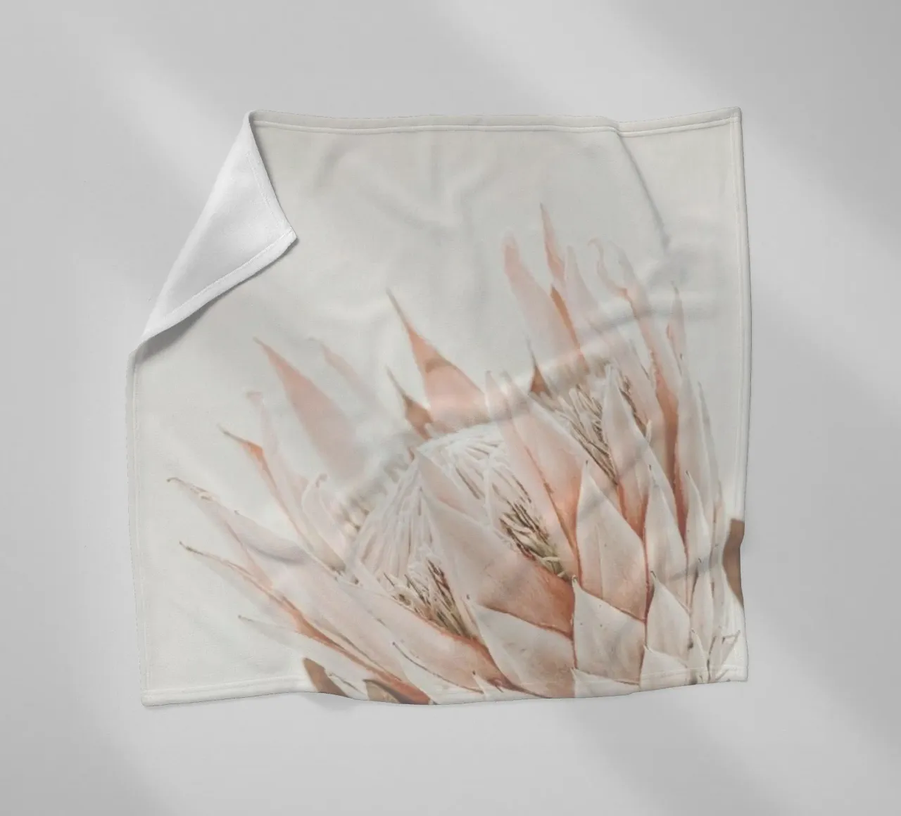 Protea Fleecedecke von Monika Strigel