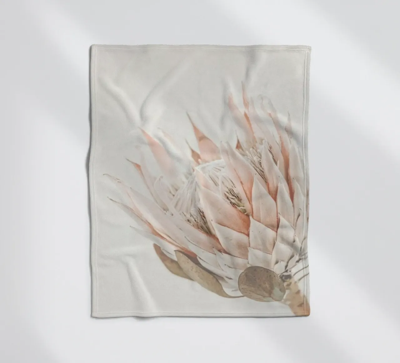 Protea Fleecedecke von Monika Strigel