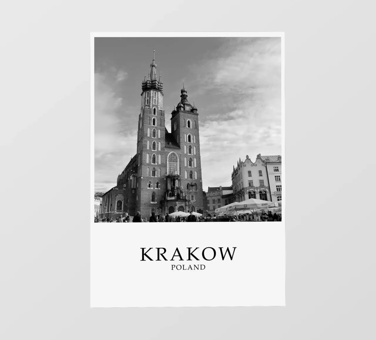 Cracovia Polonia Basilica di Santa Maria Architettura Scena in scala di grigi telo in pvc da Charnwood Prints