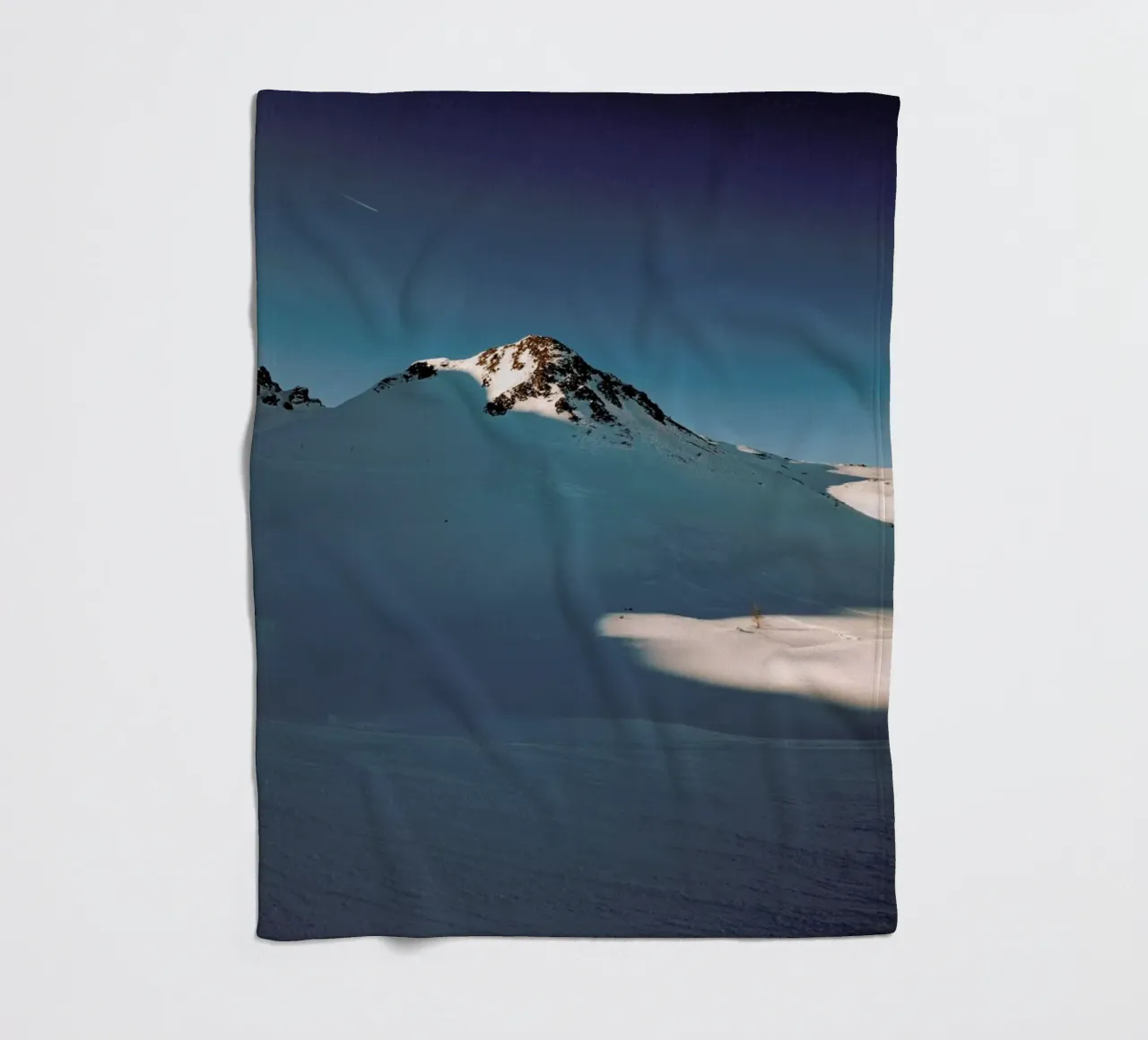 Snowy Sundown Vibes coperta in pile da Sebastian Hilgetag