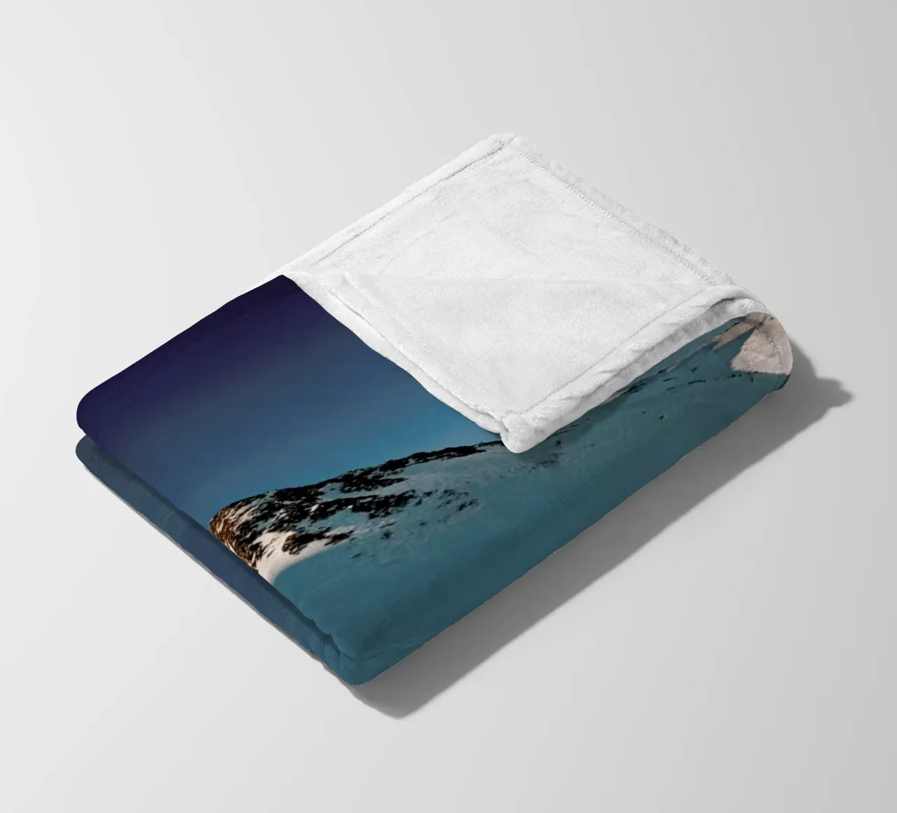 Snowy Sundown Vibes coperta in pile da Sebastian Hilgetag