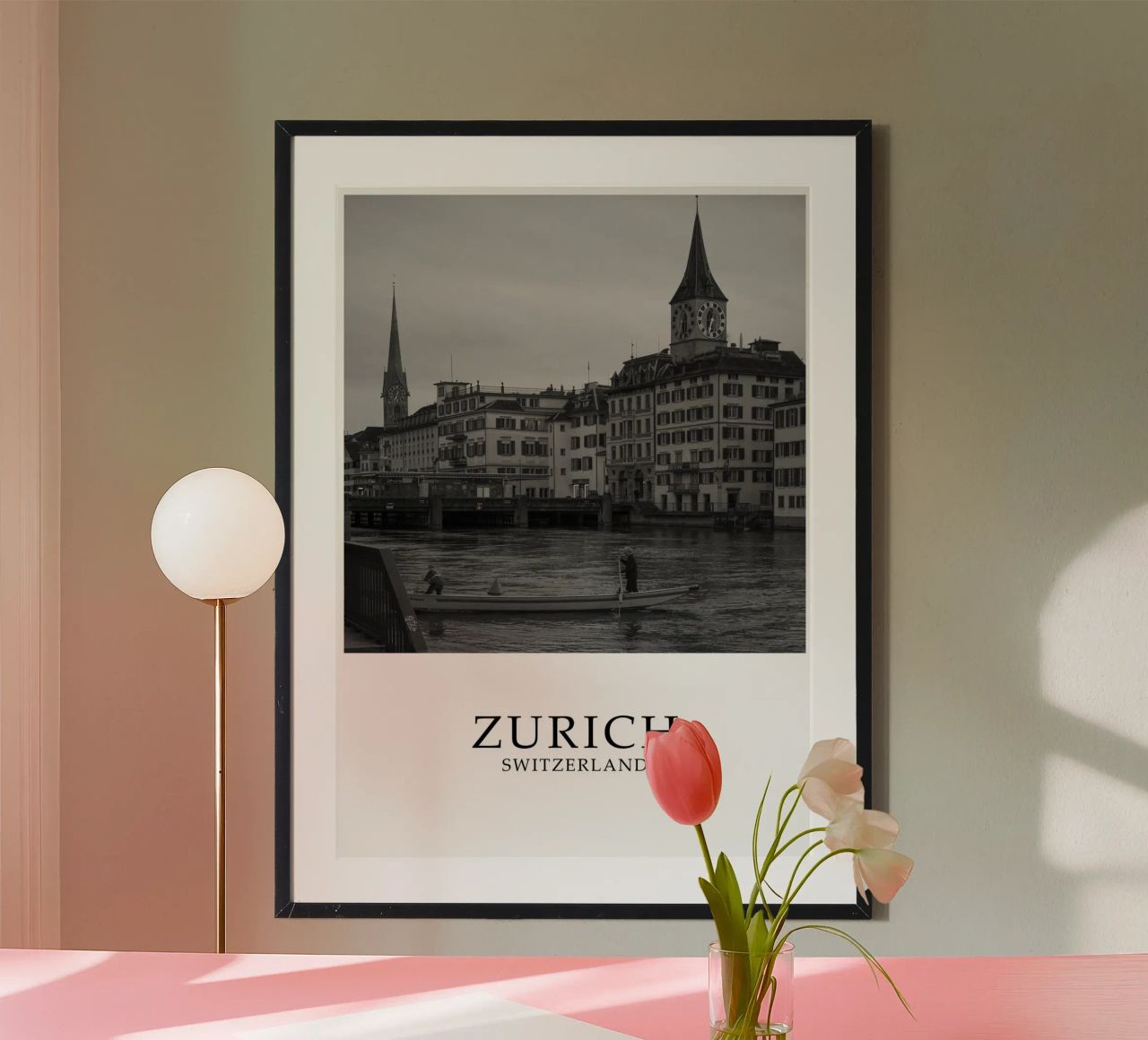 Zürich Schweiz Skyline Stadtbild Szene Graustufen Poster von Charnwood Prints
