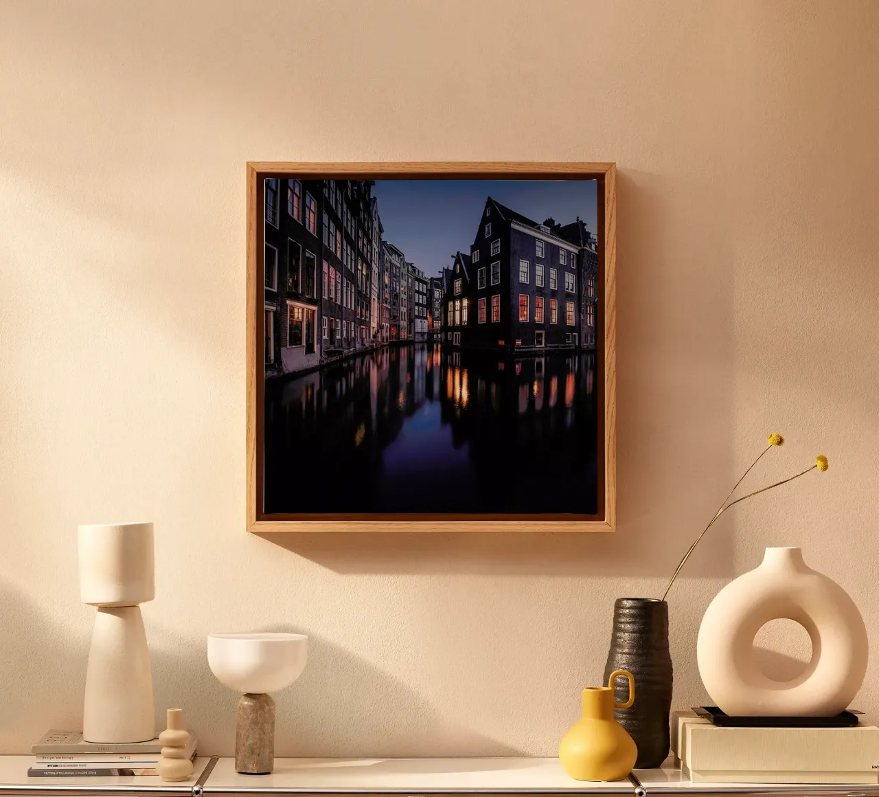 Still Canals & Bright Windows by @osnkyli tela con Cornice a cassetta da EyeEm Mobile GmbH