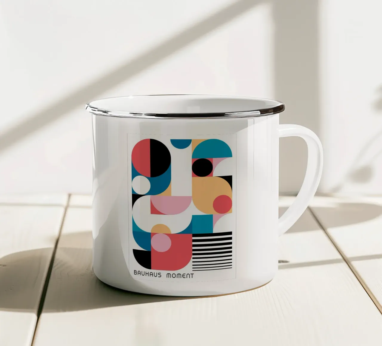 Stampa geometrica astratta a colori Bauhaus Moment tazza in smalto da NorwesClub