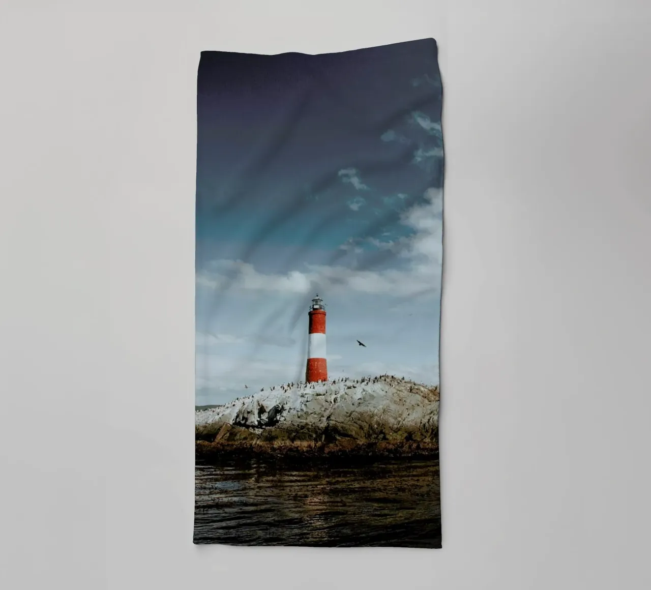 To The Lighthouse by @KevinZaouali asciugamano da bagno da EyeEm Mobile GmbH