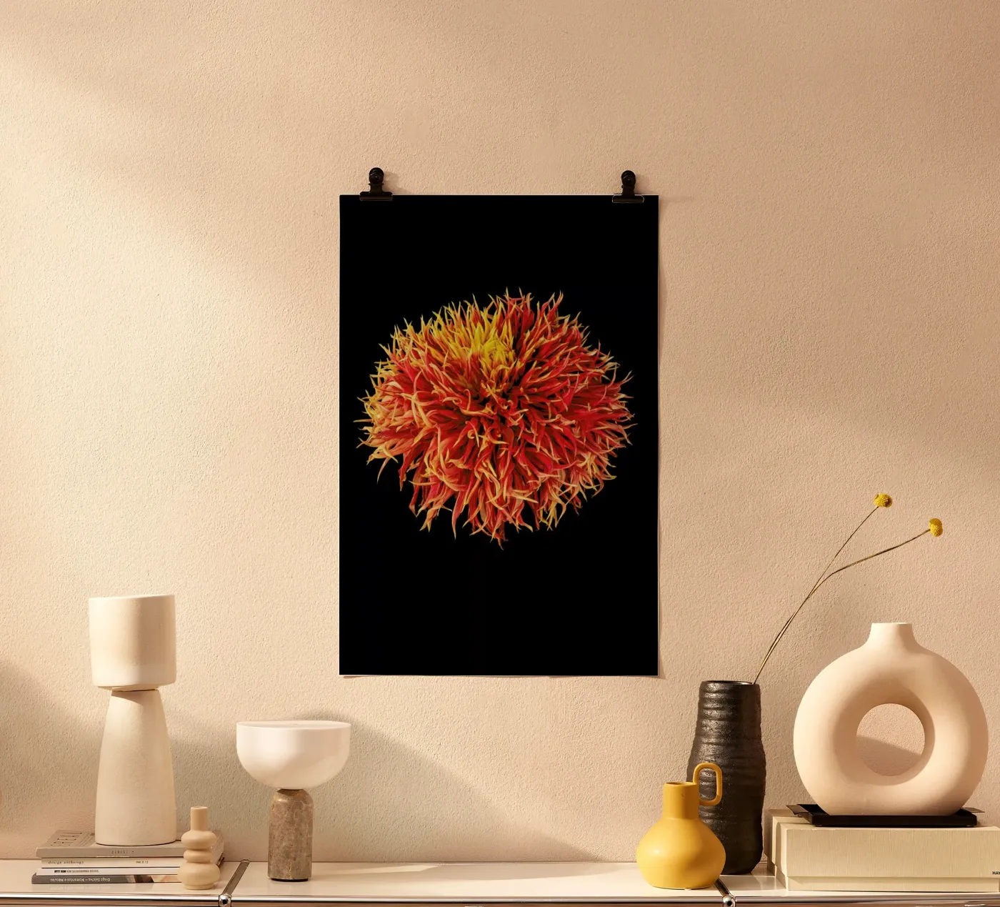 Dahlia 2 poster da Curious Collections by Marielle Leenders