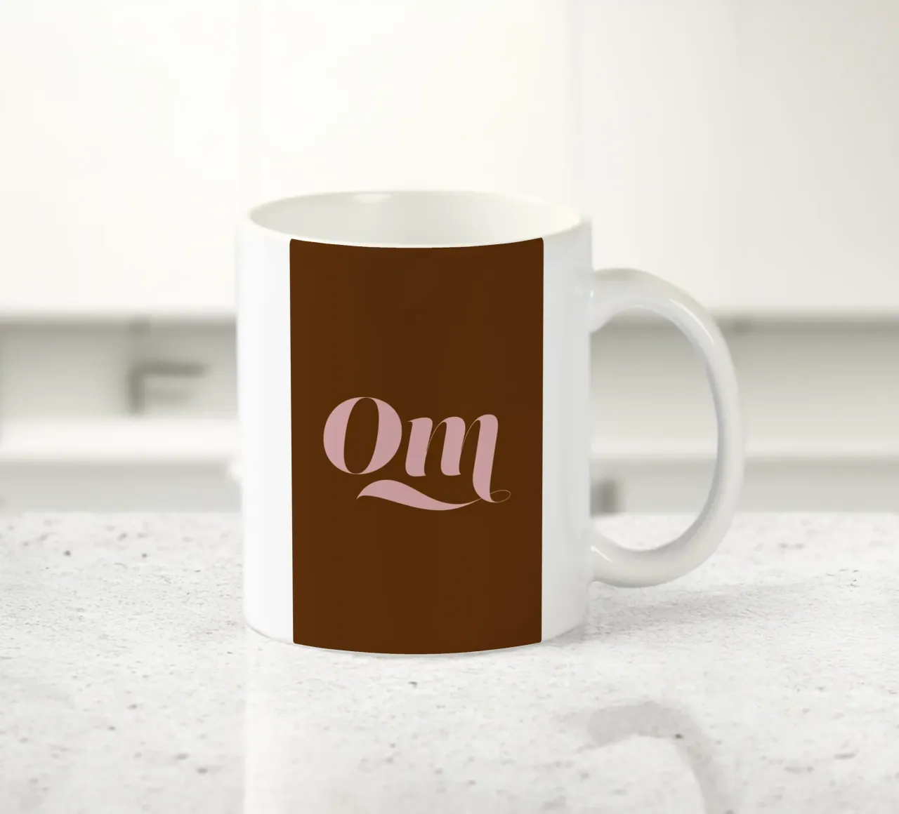 Om tazza in ceramica da Linda Gobeta