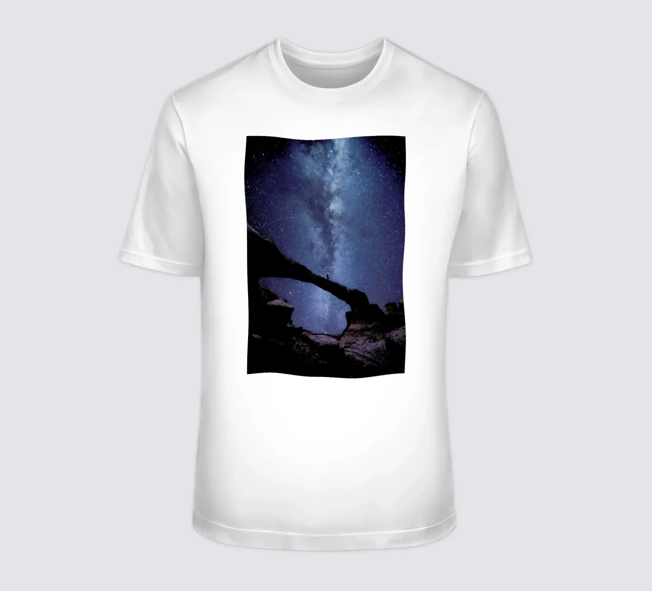 Out There @KevinZaouali t-shirt da EyeEm Mobile GmbH