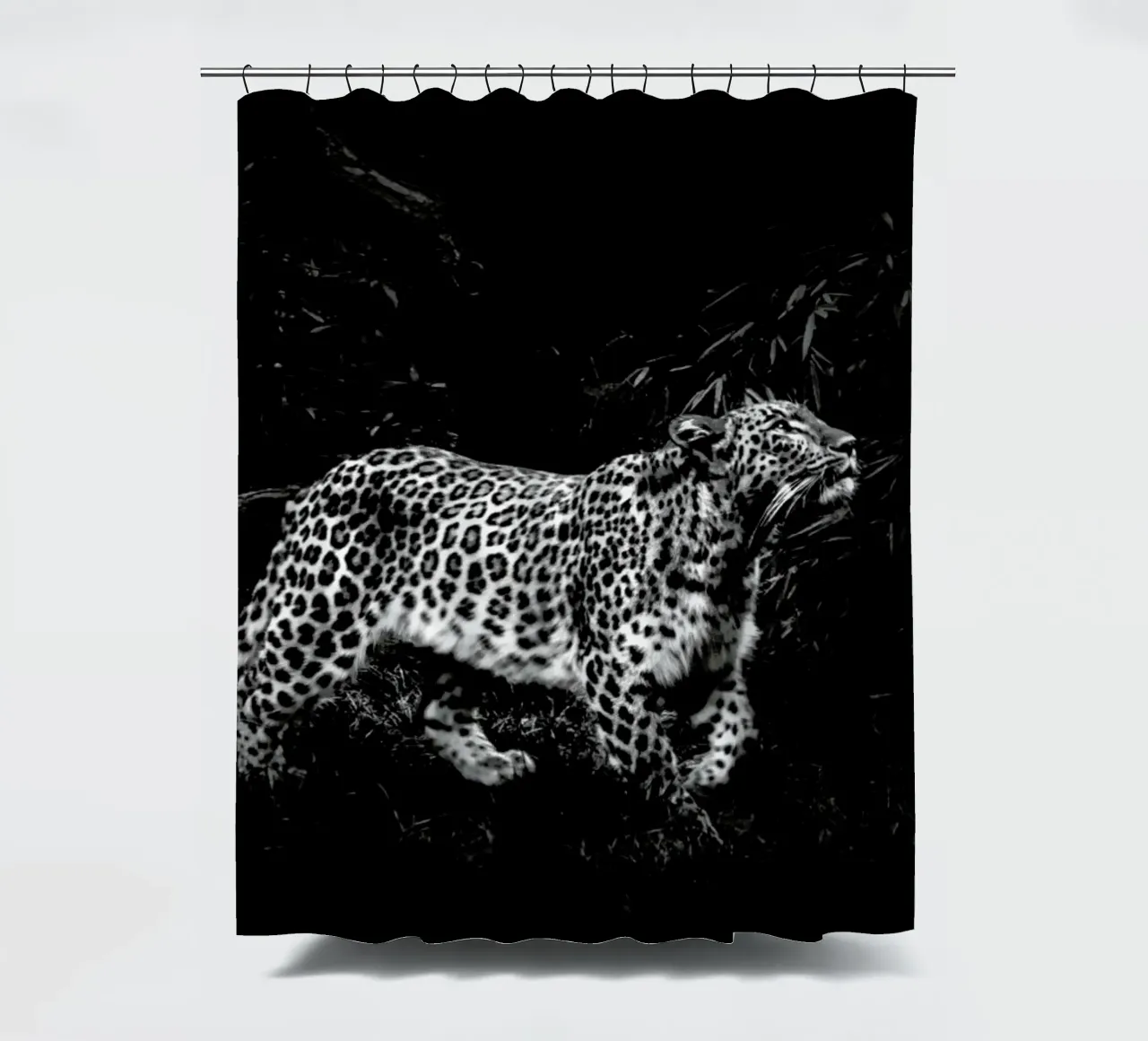 Leopard In Black And White tenda da doccia da Natural Kingdom