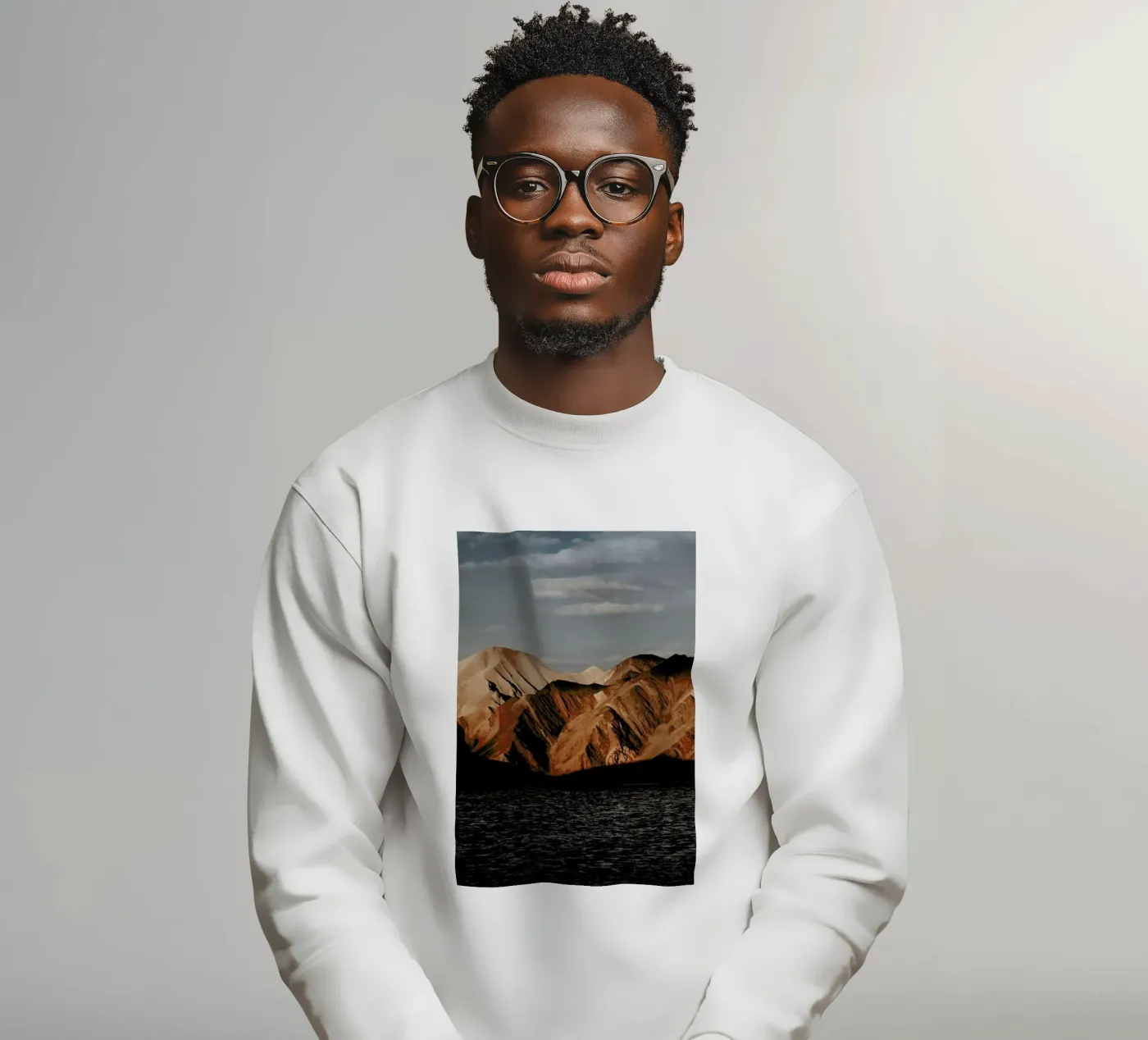 Mountain Elements sweatshirt by METROPOLIS