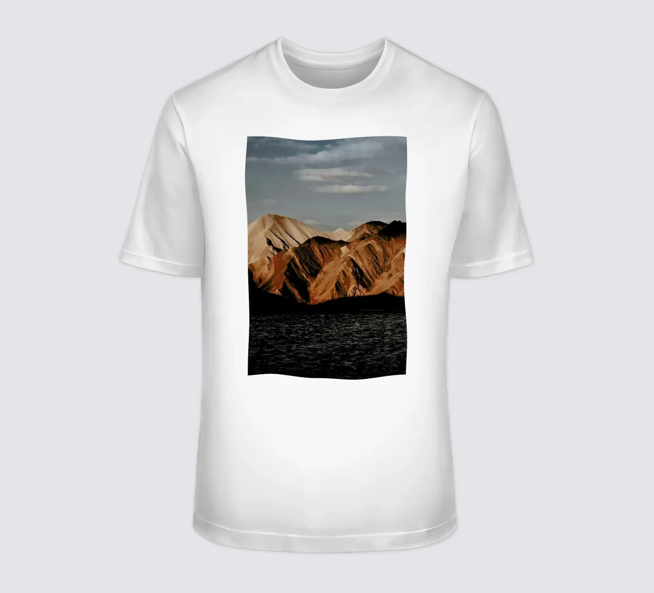 Mountain Elements t-shirt van METROPOLIS