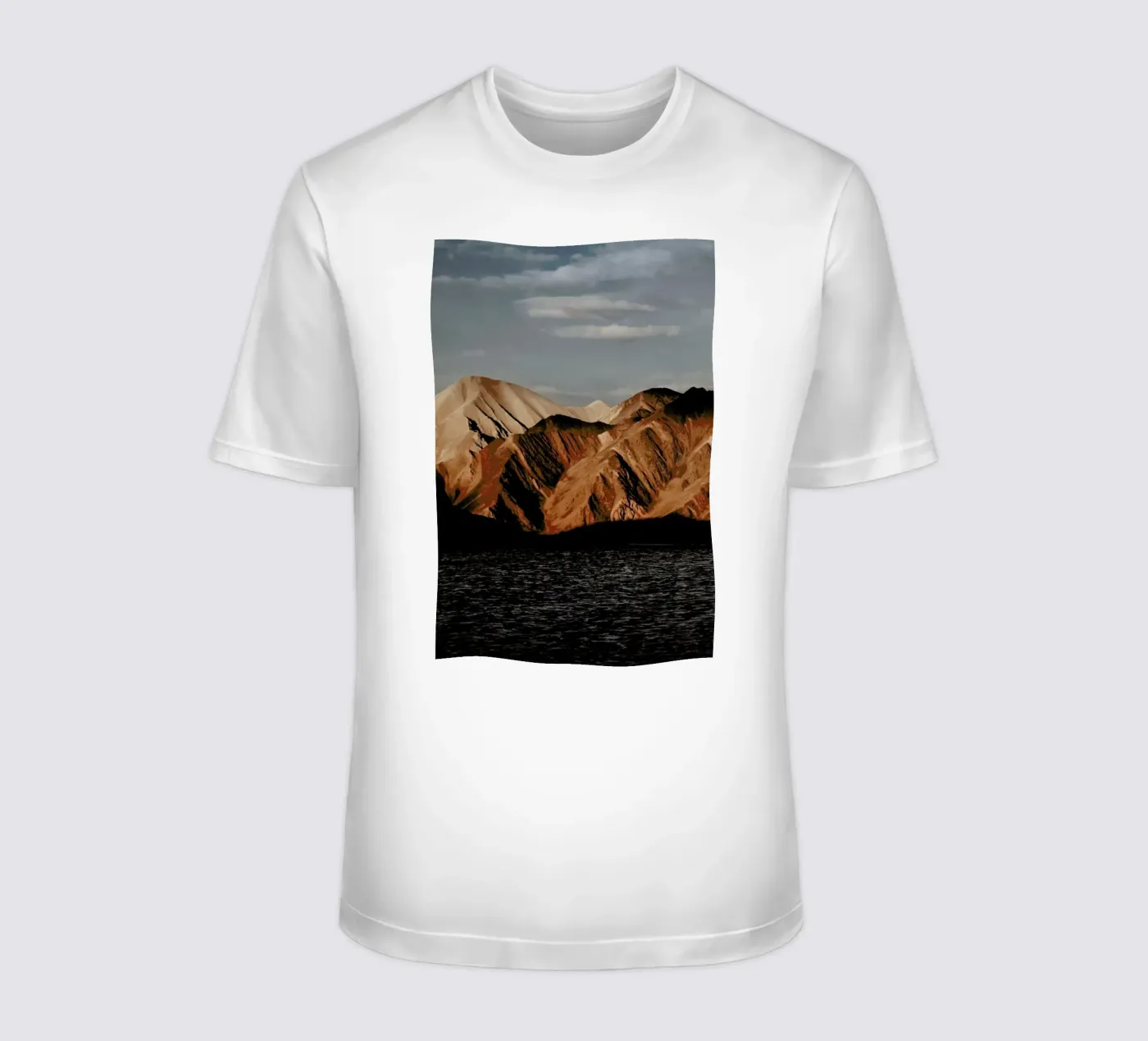 Mountain Elements T-Shirt von METROPOLIS