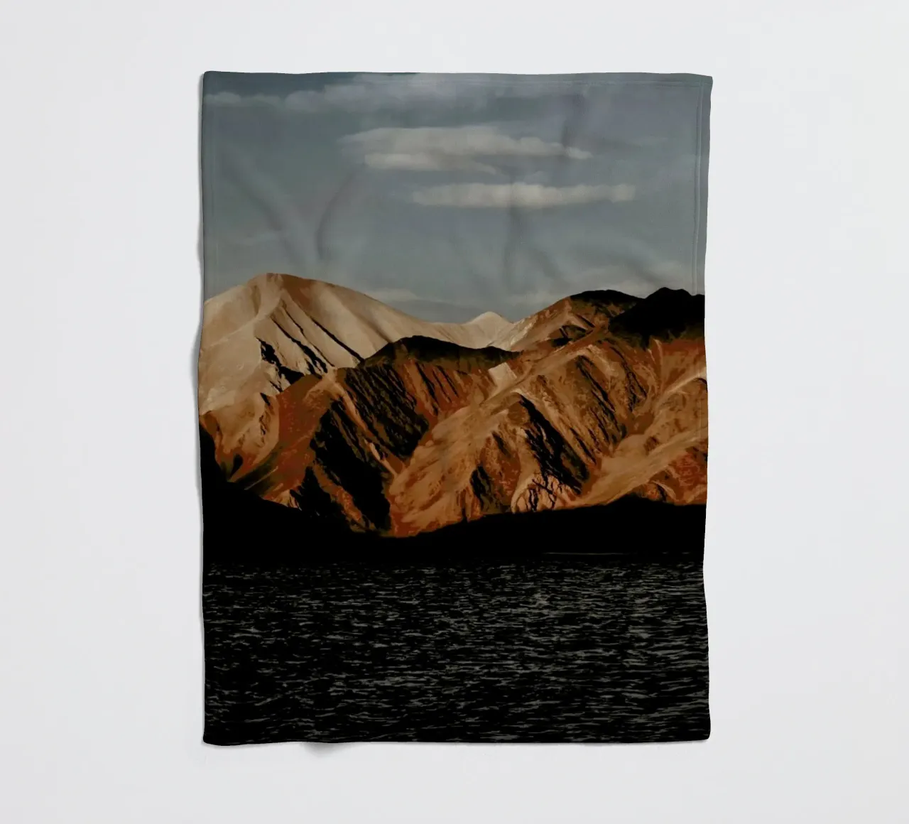 Mountain Elements Fleecedecke von METROPOLIS