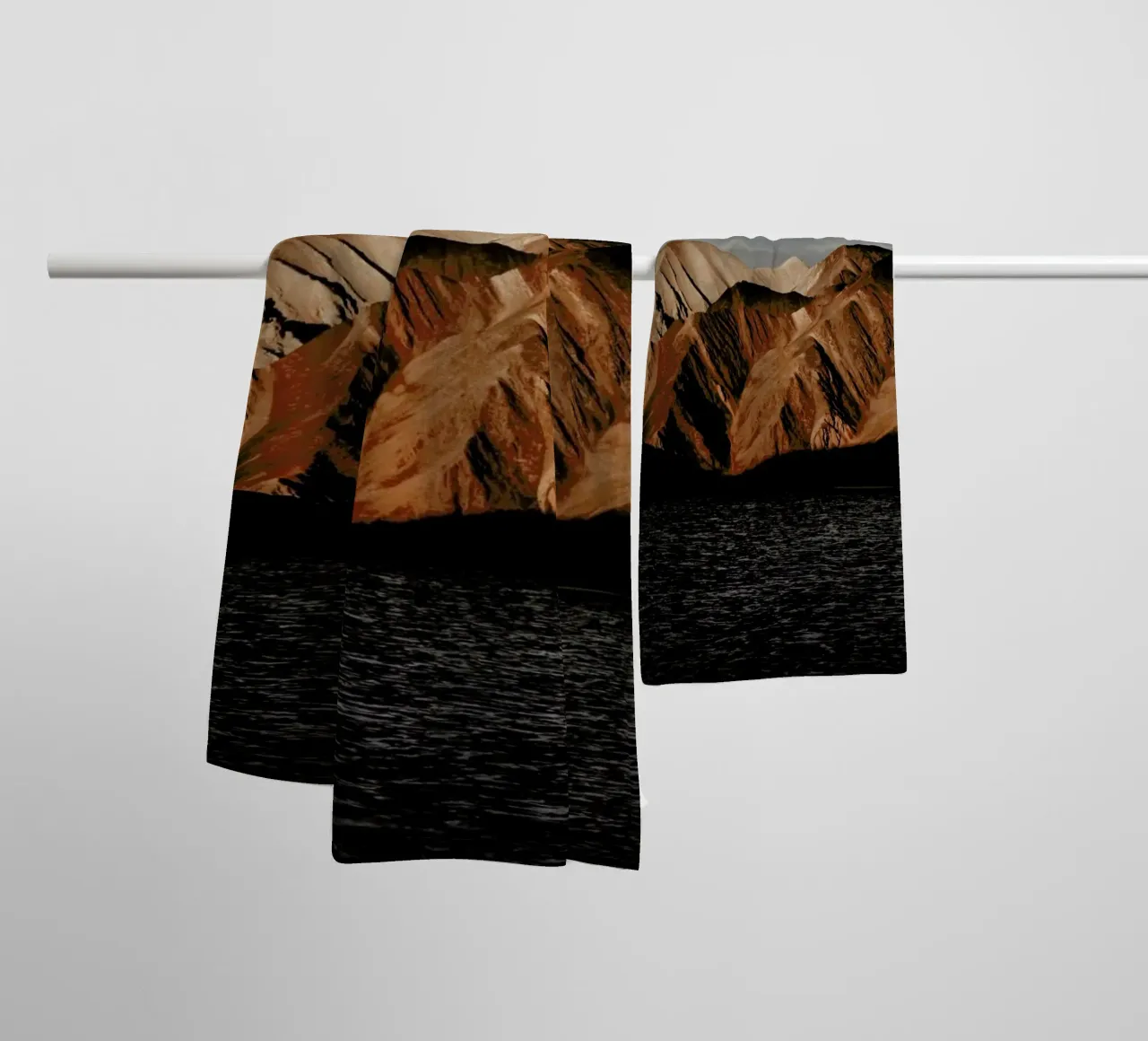 Mountain Elements asciugamano da bagno da METROPOLIS