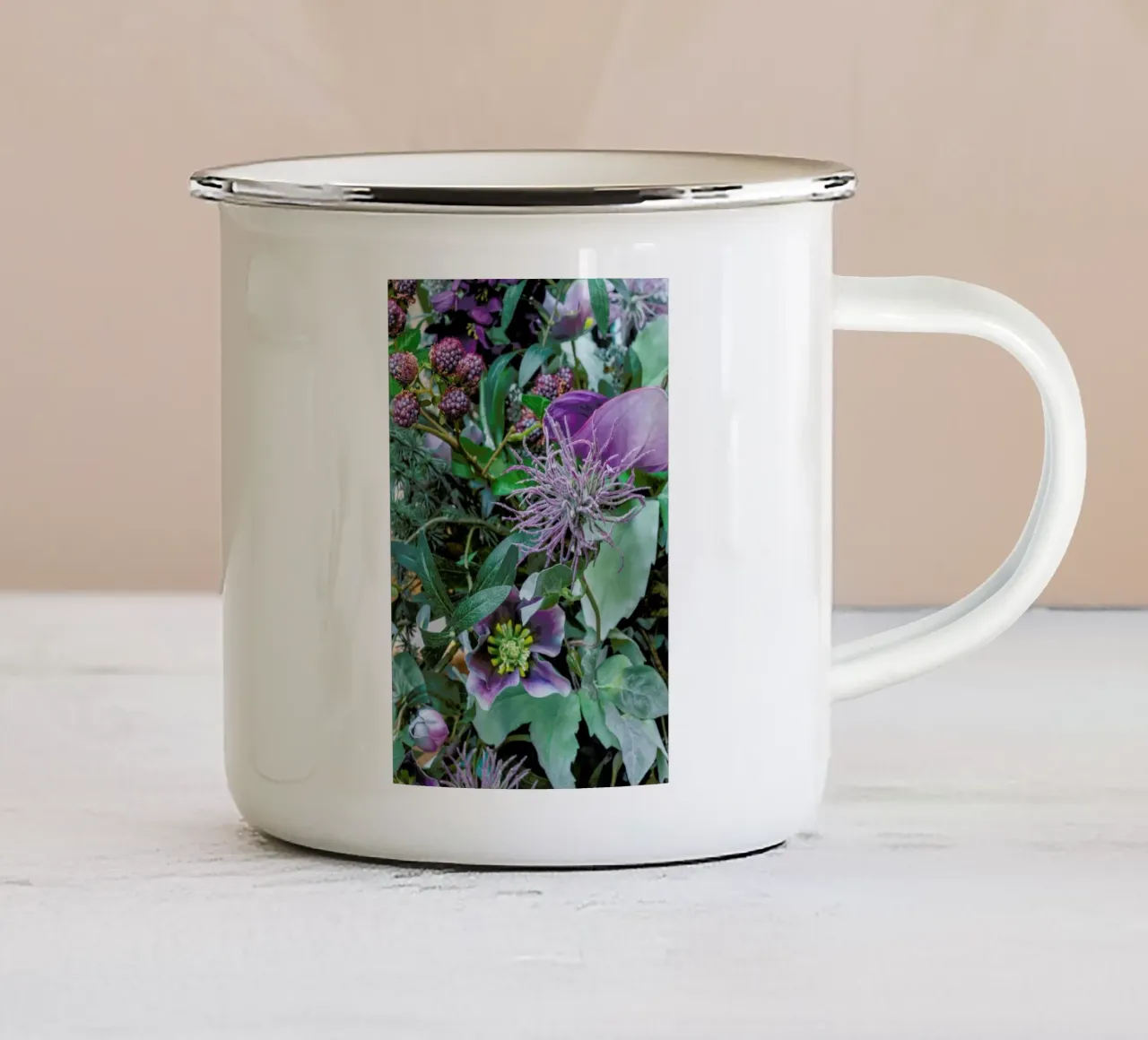 Still Life 3 tazza in smalto da Curious Collections by Marielle Leenders