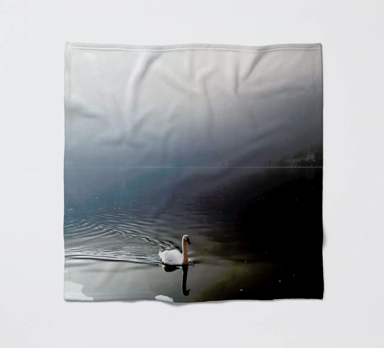 The Swan coperta in pile da METROPOLIS