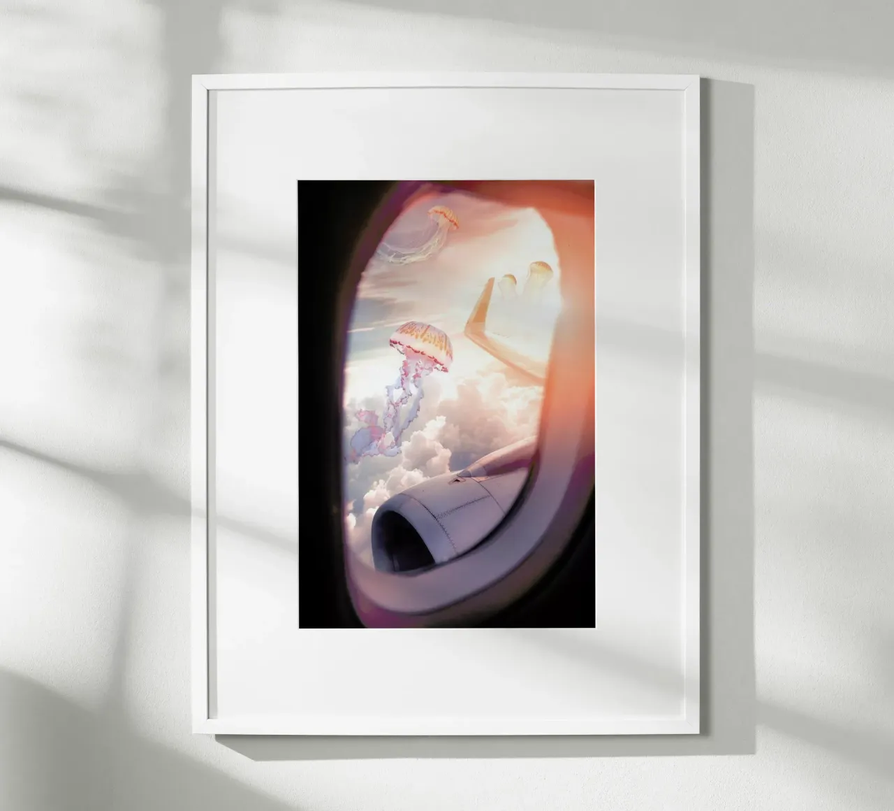 Jellyfish Plane poster con telaio in alluminio da Jonas Loose