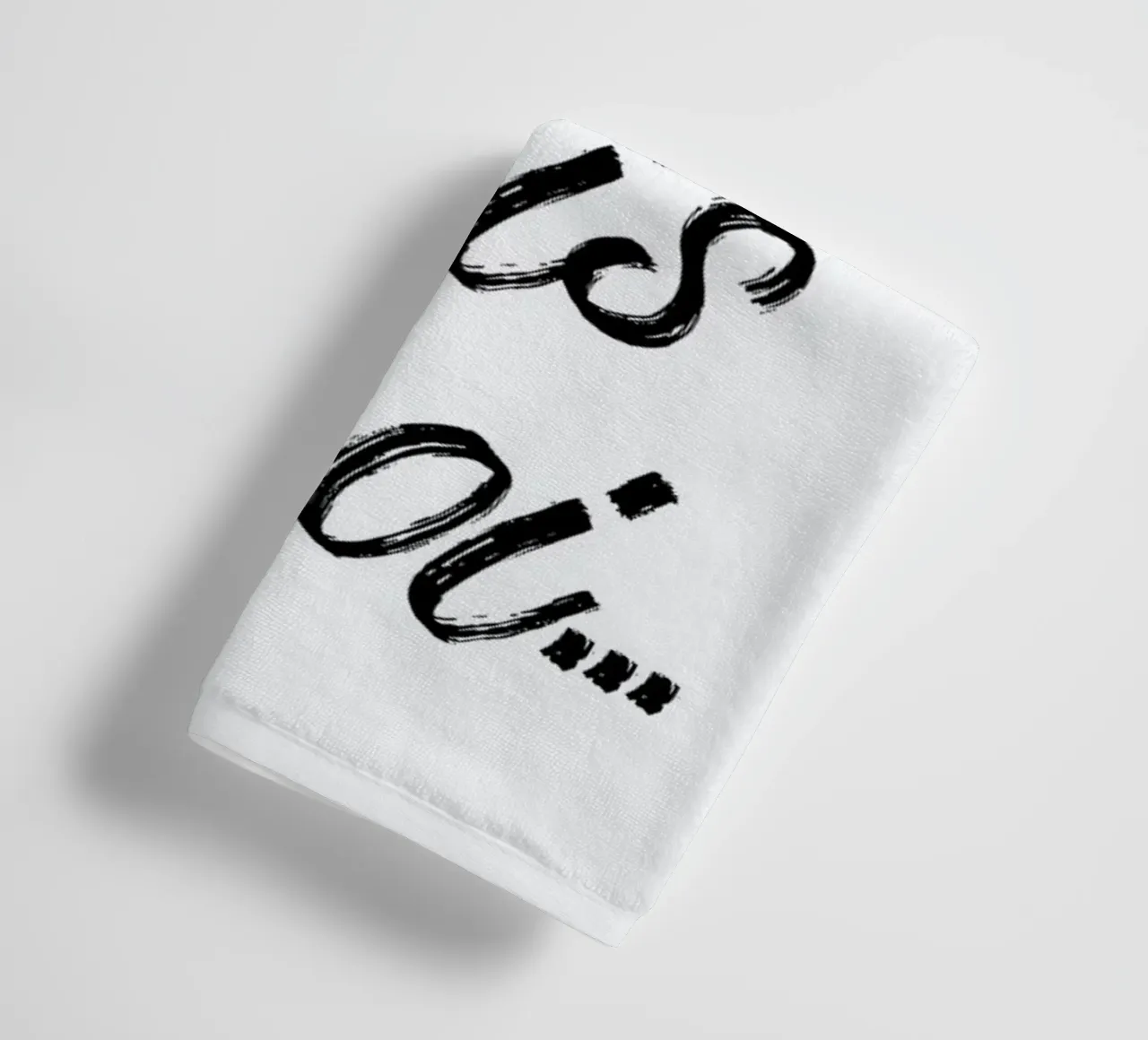 Un je ne sais quoi towel by typed