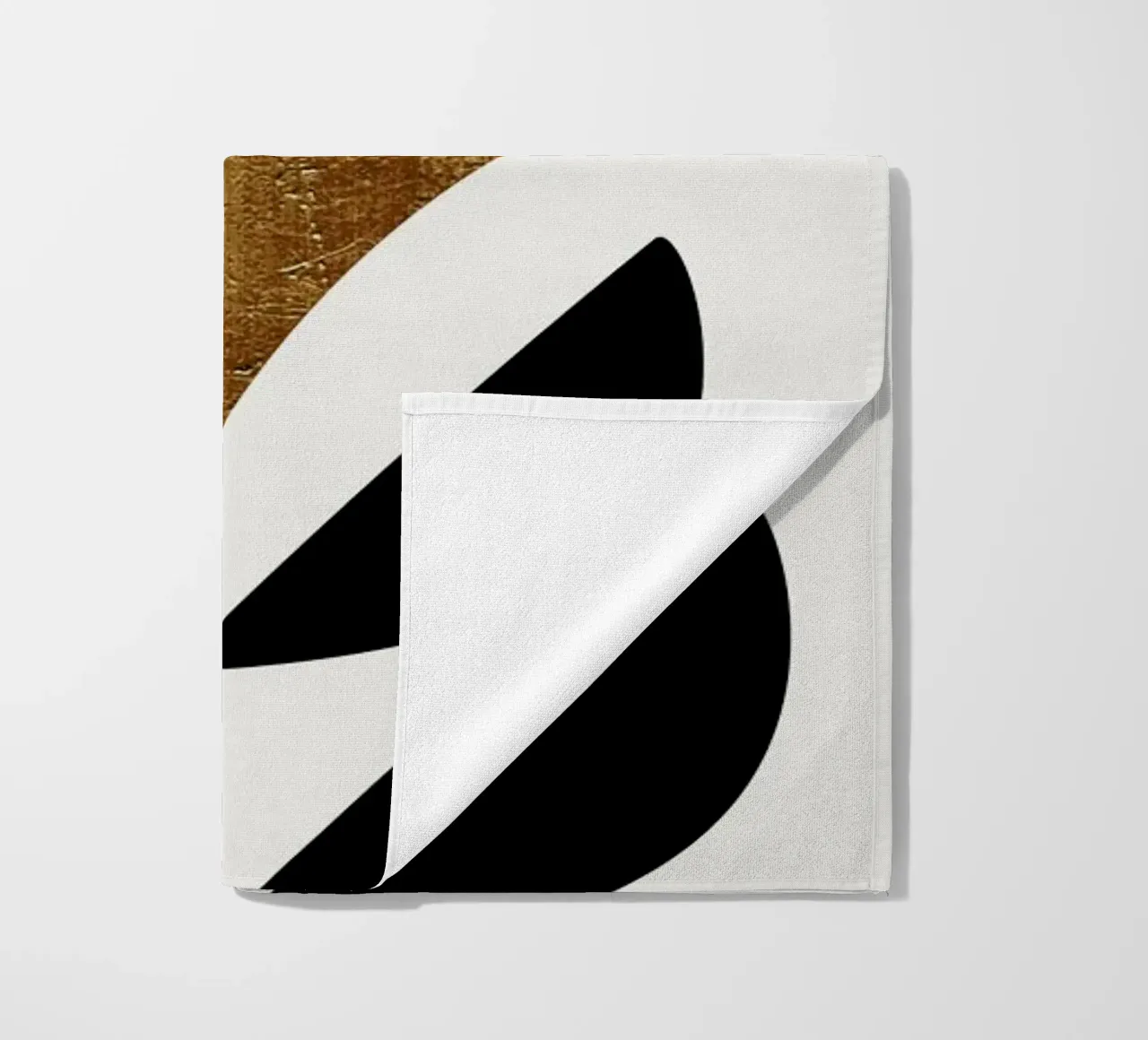 Nara Nero beach towel by Kubistika