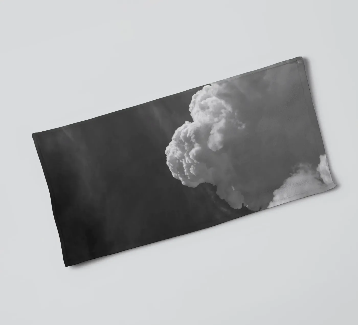 Cloudscape 3 badhanddoek van Nur Mut