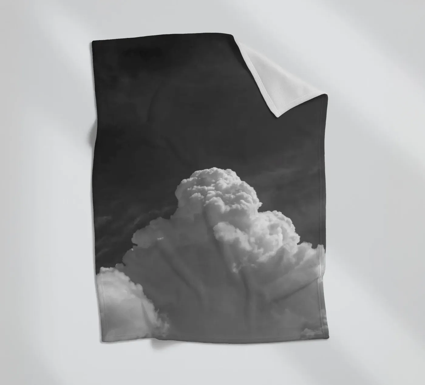 Cloudscape 3 coperta in pile da Nur Mut