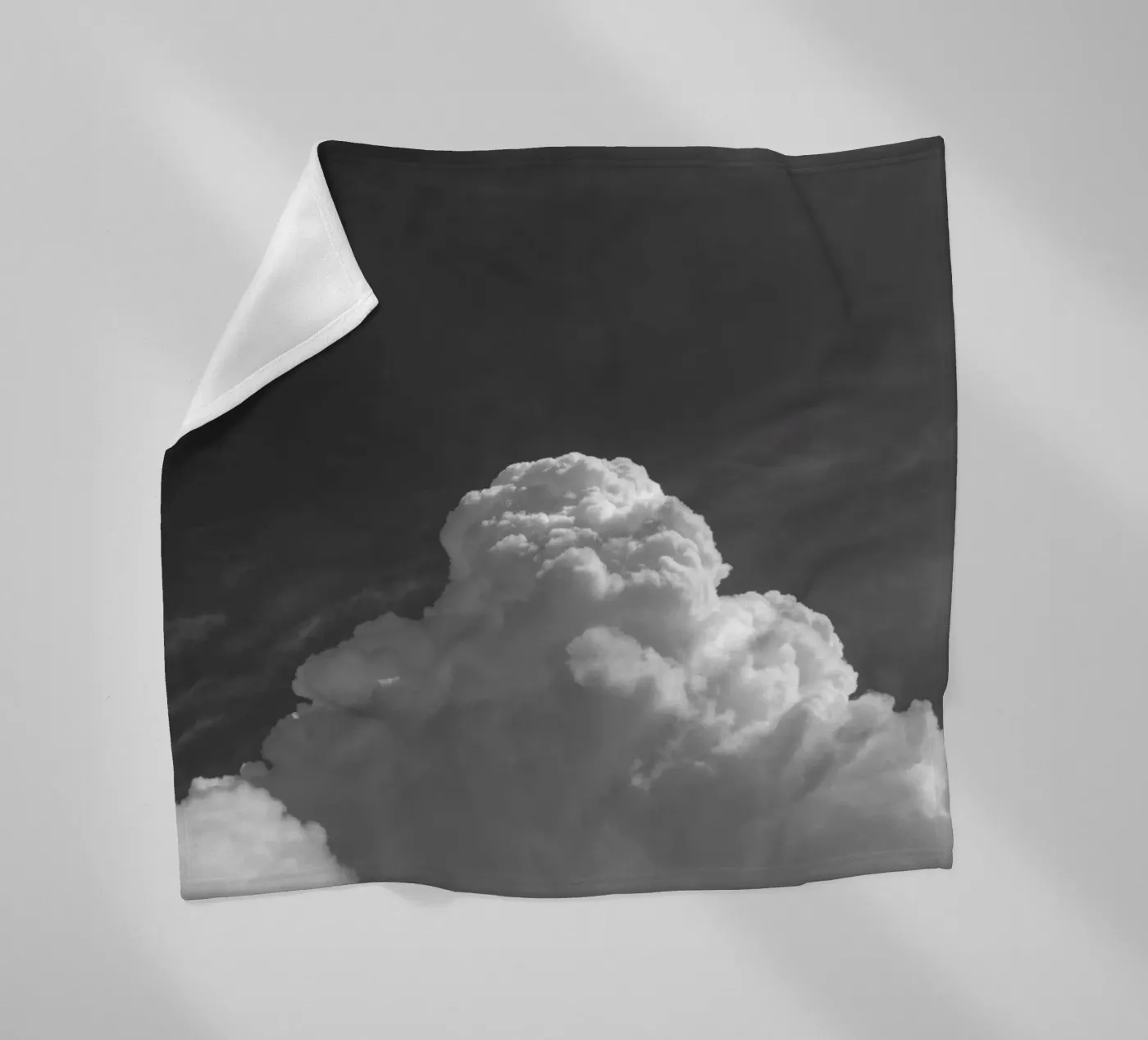 Cloudscape 3 coperta in pile da Nur Mut