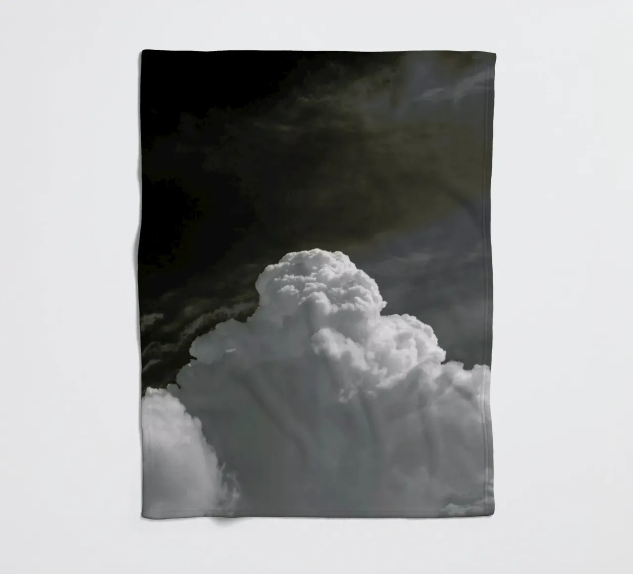 Cloudscape 3 coperta in pile da Nur Mut