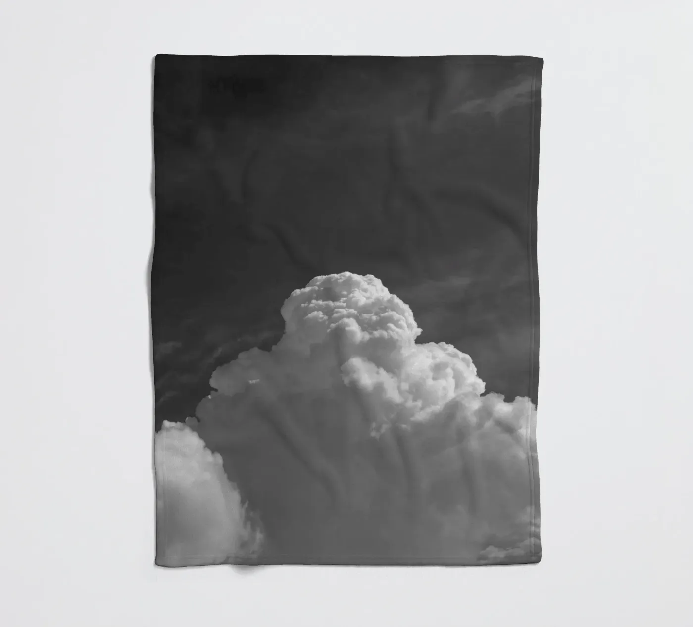Cloudscape 3 coperta in pile da Nur Mut