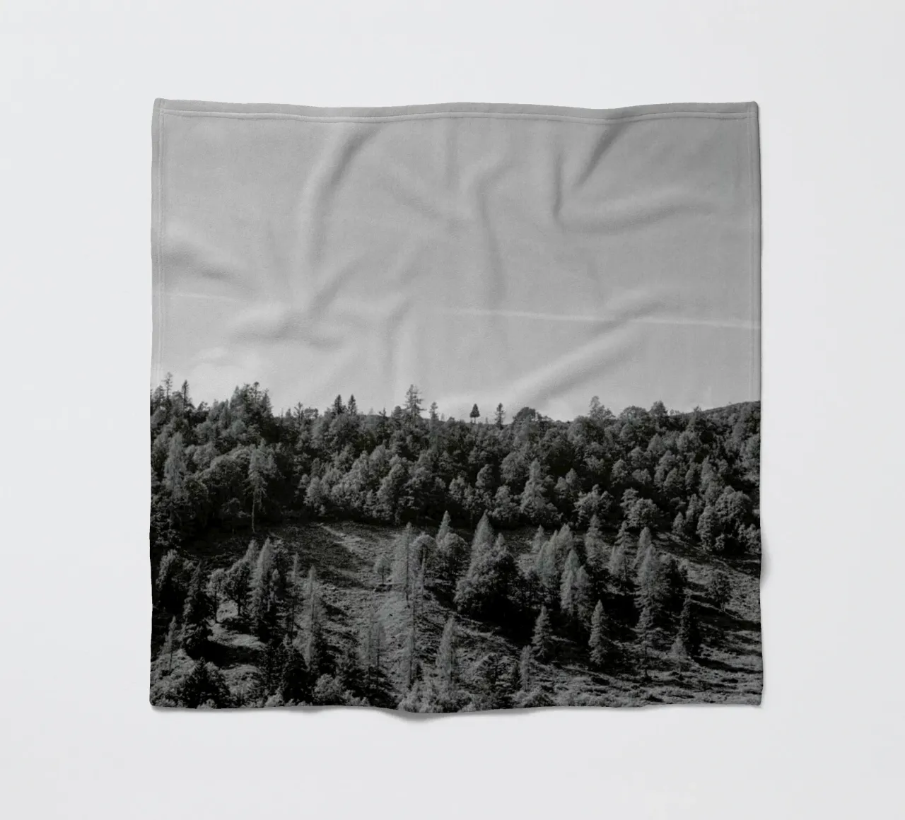 Trees On The Ridge coperta in pile da Nur Mut