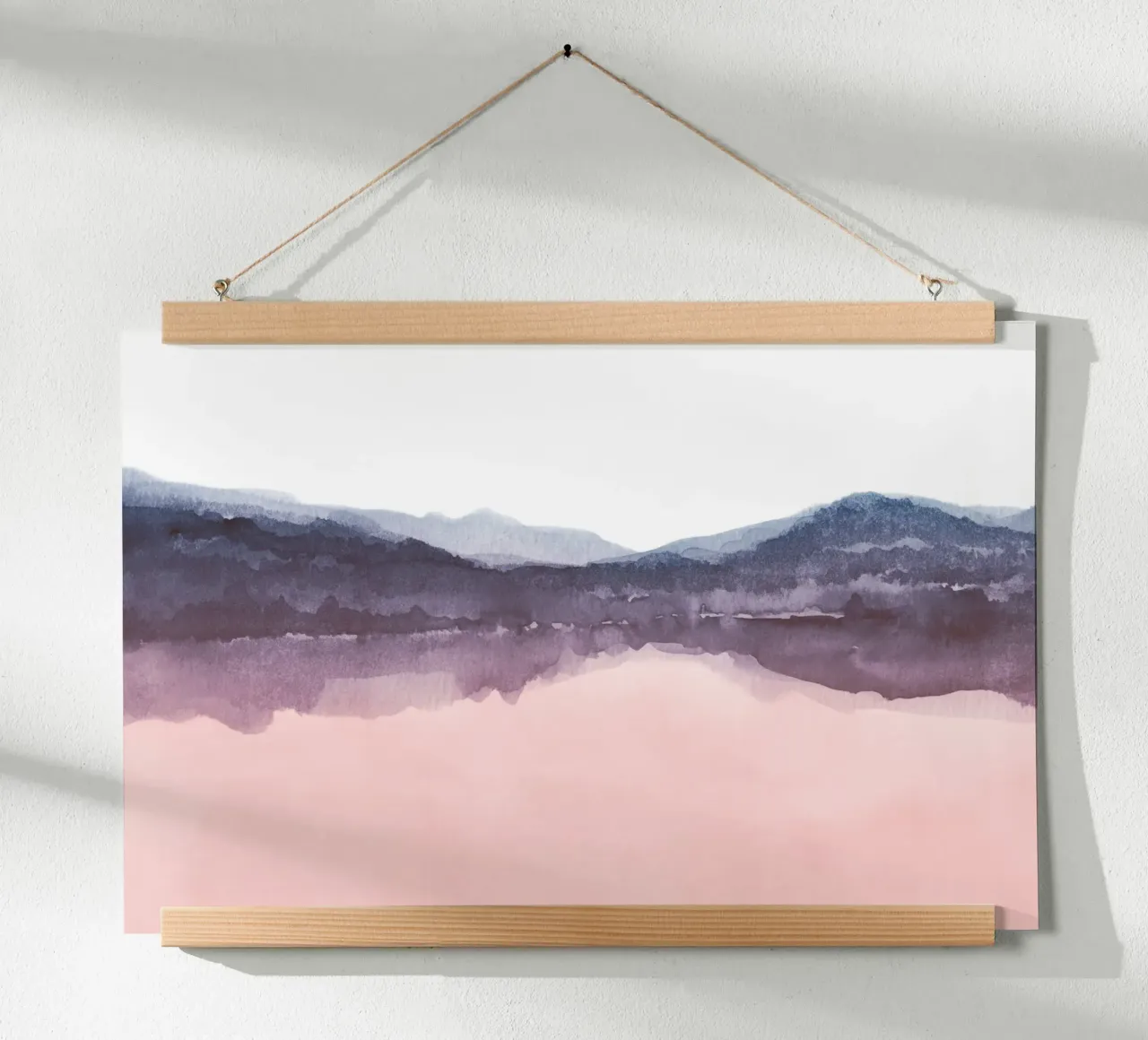 Vue d'un lac en aquarelle rose et indigo poster de NouveauPrints