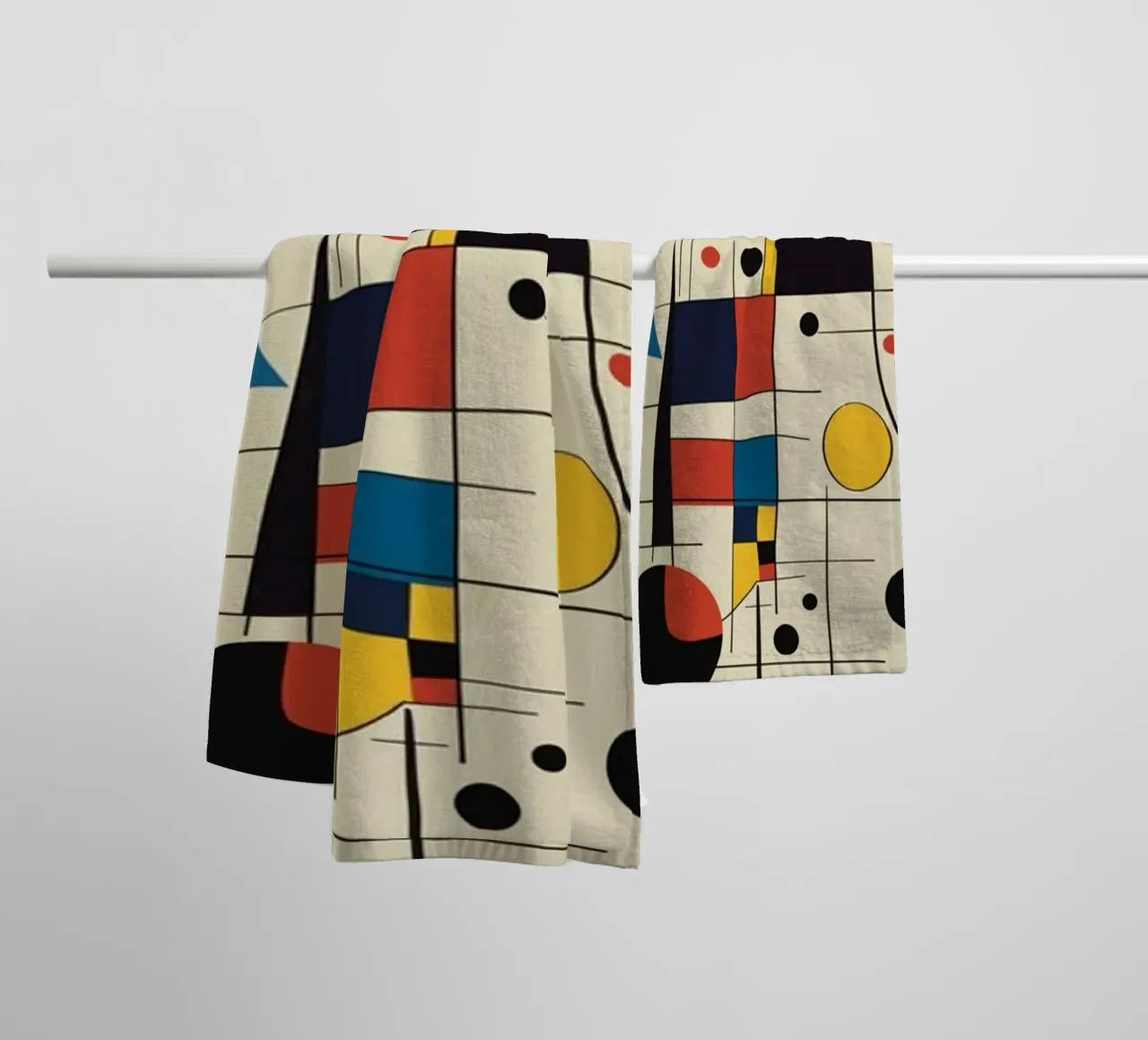 Cerchi e quadrati Bauhaus in giallo asciugamano da bagno da Little Dean
