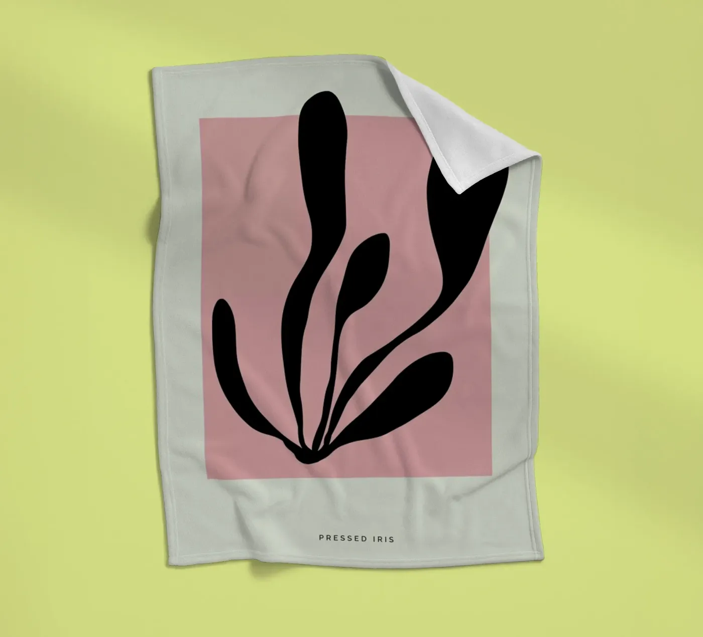 Pressed Iris Fleecedecke von Studio One