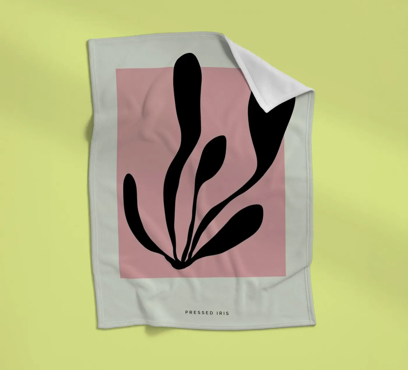 Pressed Iris Fleecedecke von Studio One