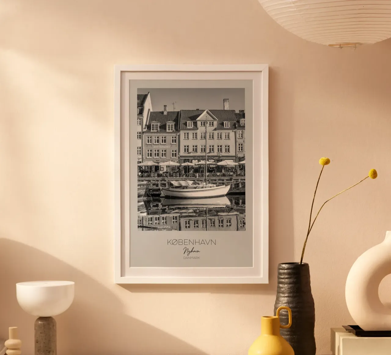 In primo piano: KOPENHAGEN Il silenzio a Nyhavn carta hahnemühle da Melanie Viola