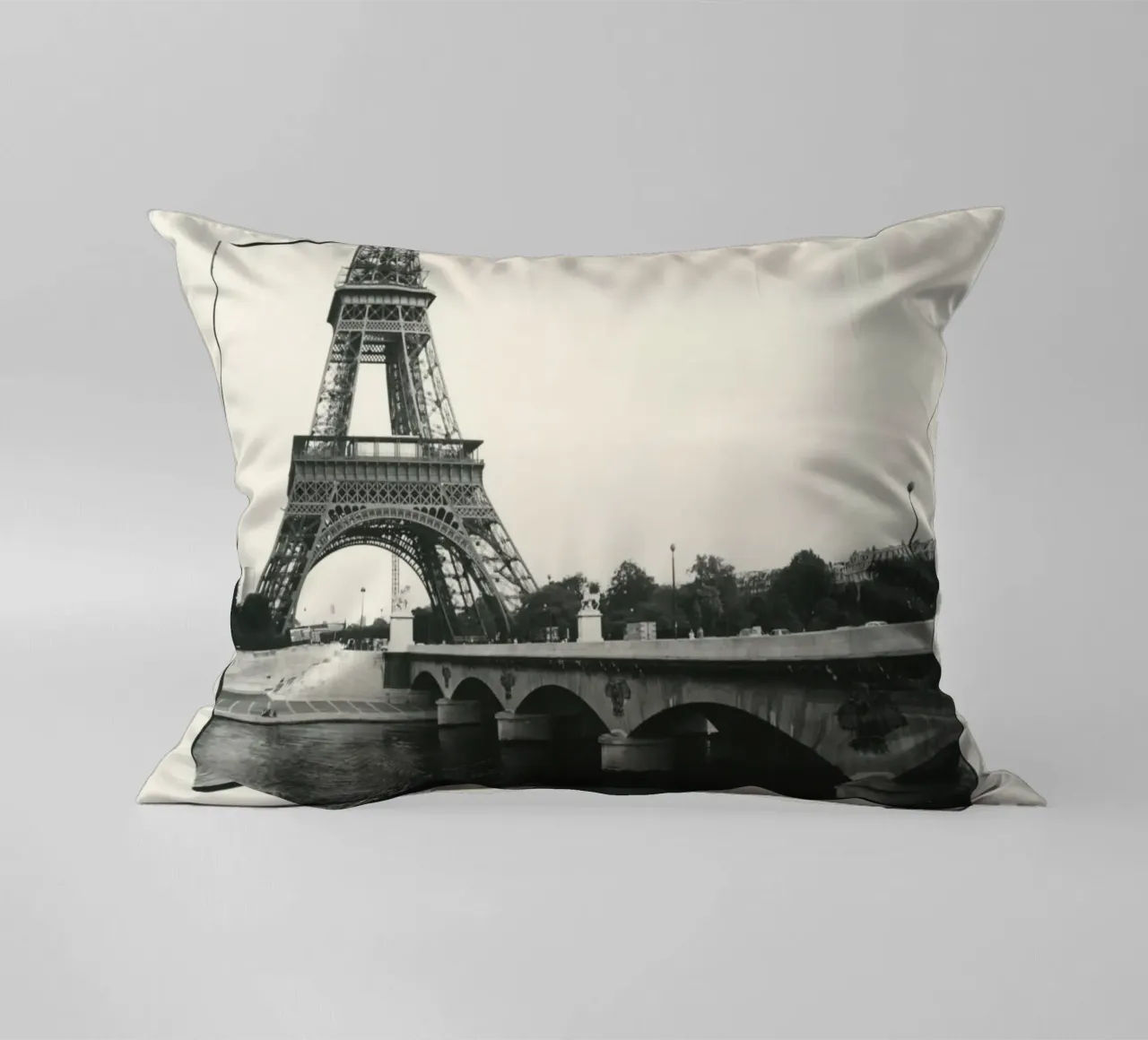 Torre Eiffel 1982 cojín de phillipp veisenberg
