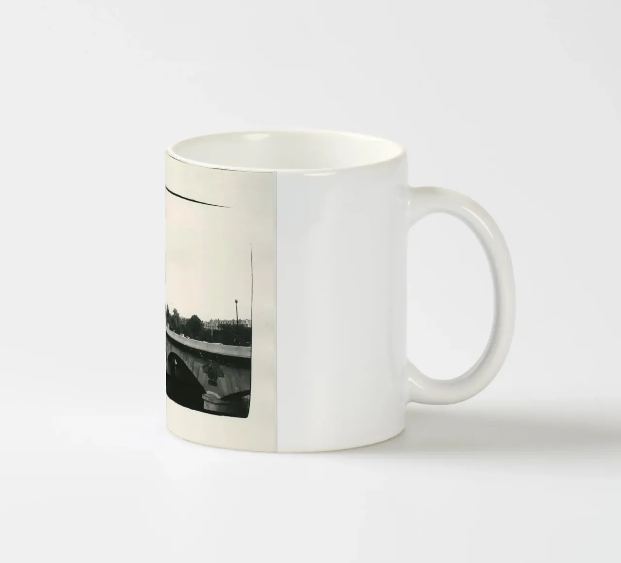 Eiffel Tower 1982 Keramik Tasse von phillipp veisenberg