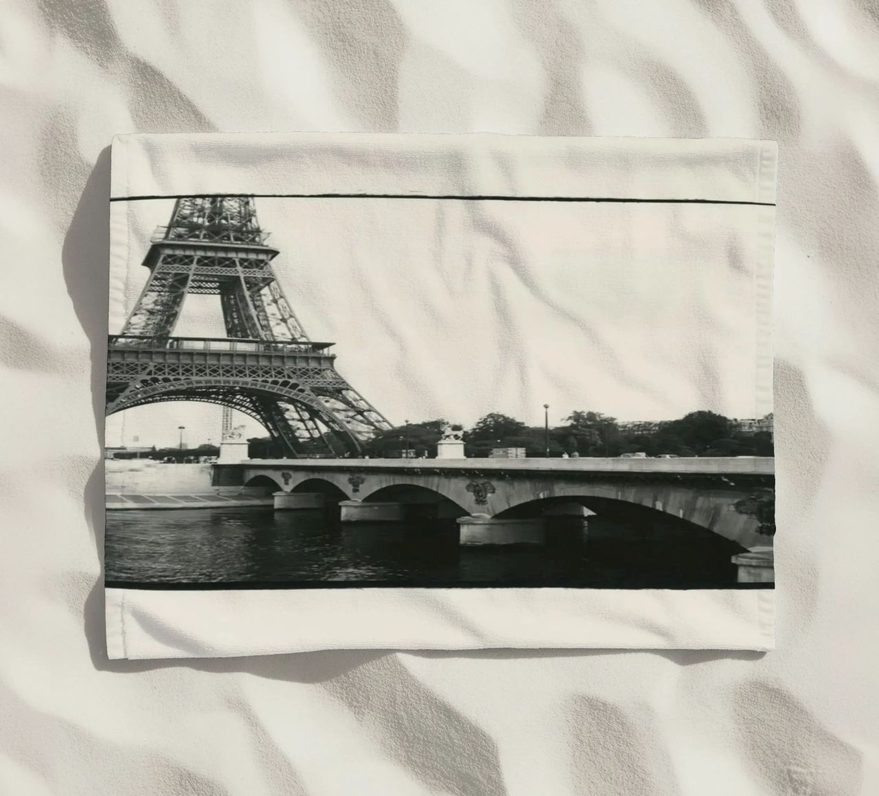 Torre Eiffel 1982 telo mare da phillipp veisenberg