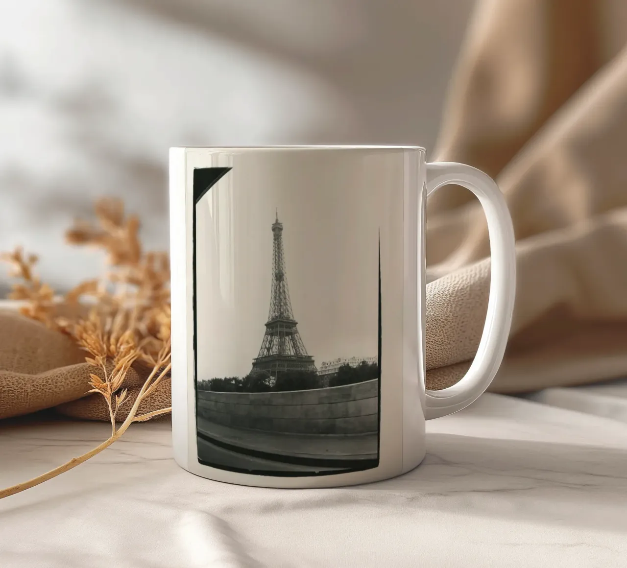 Torre Eiffel, Parigi 1977 tazza in ceramica da phillipp veisenberg
