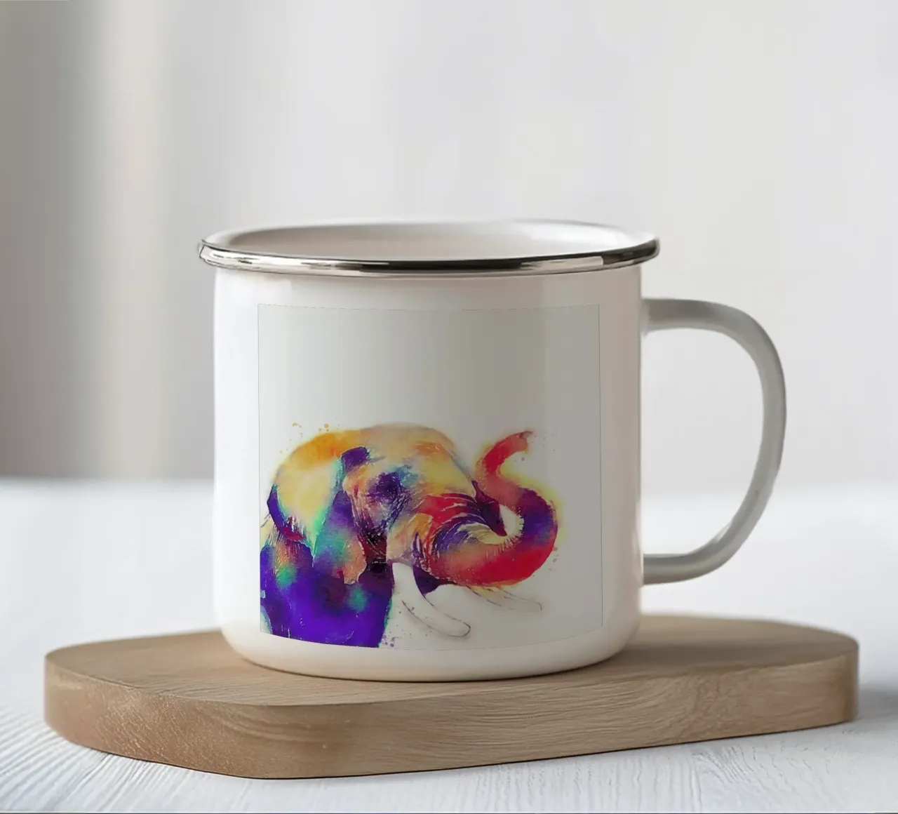 The Majestic tazza in smalto da Jacqueline Maldonado