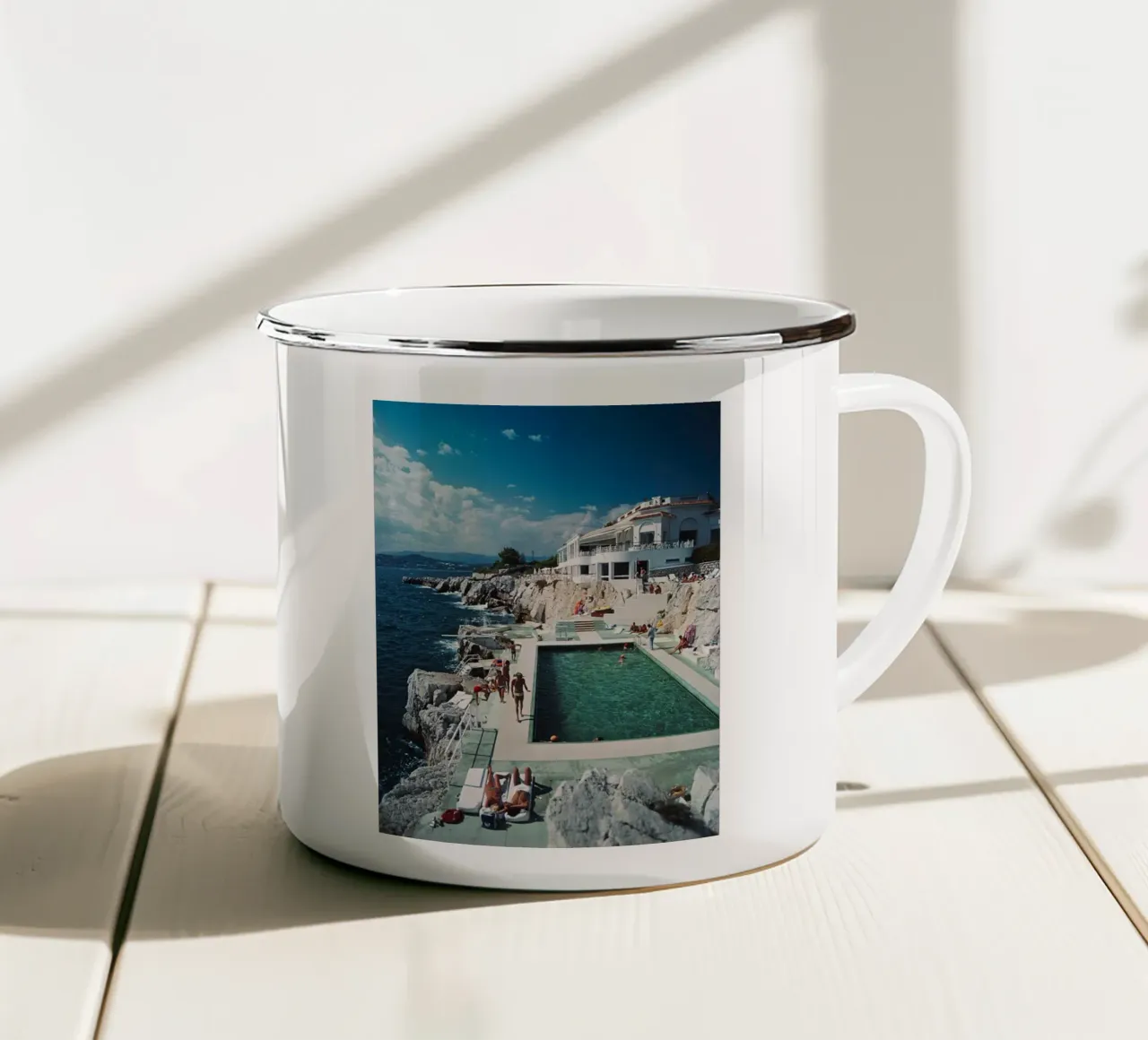 Esplorare l'Hotel Good tazza in smalto da DuncanBennett shop