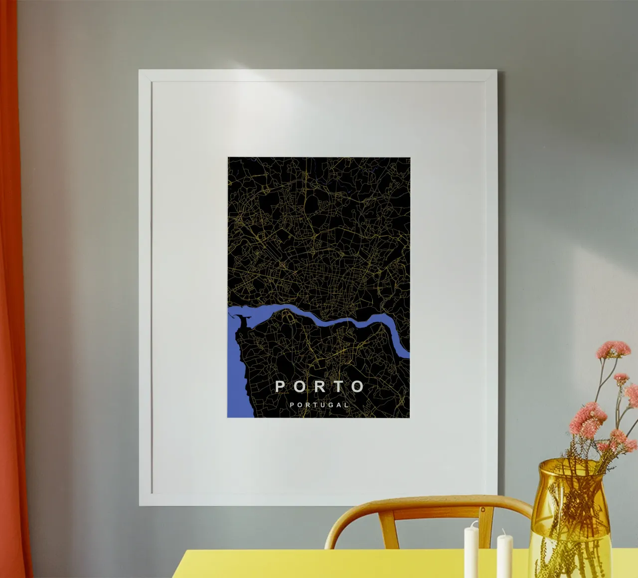 Porto Portogallo - Mappa della città in nero e oro poster con telaio in legno da Cartographers Library