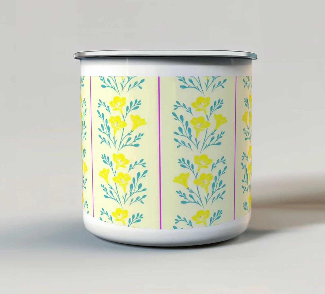 Fresia a strisce giallo e rosa tazza in smalto da SilverPegasus